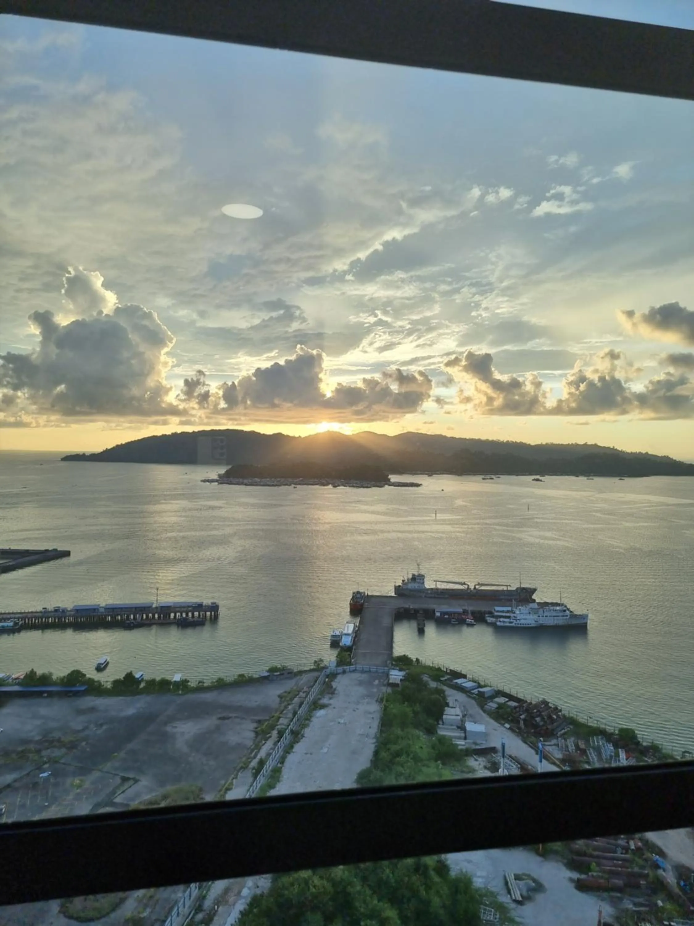 Sea view in Nana Homestay - Jesselton quay