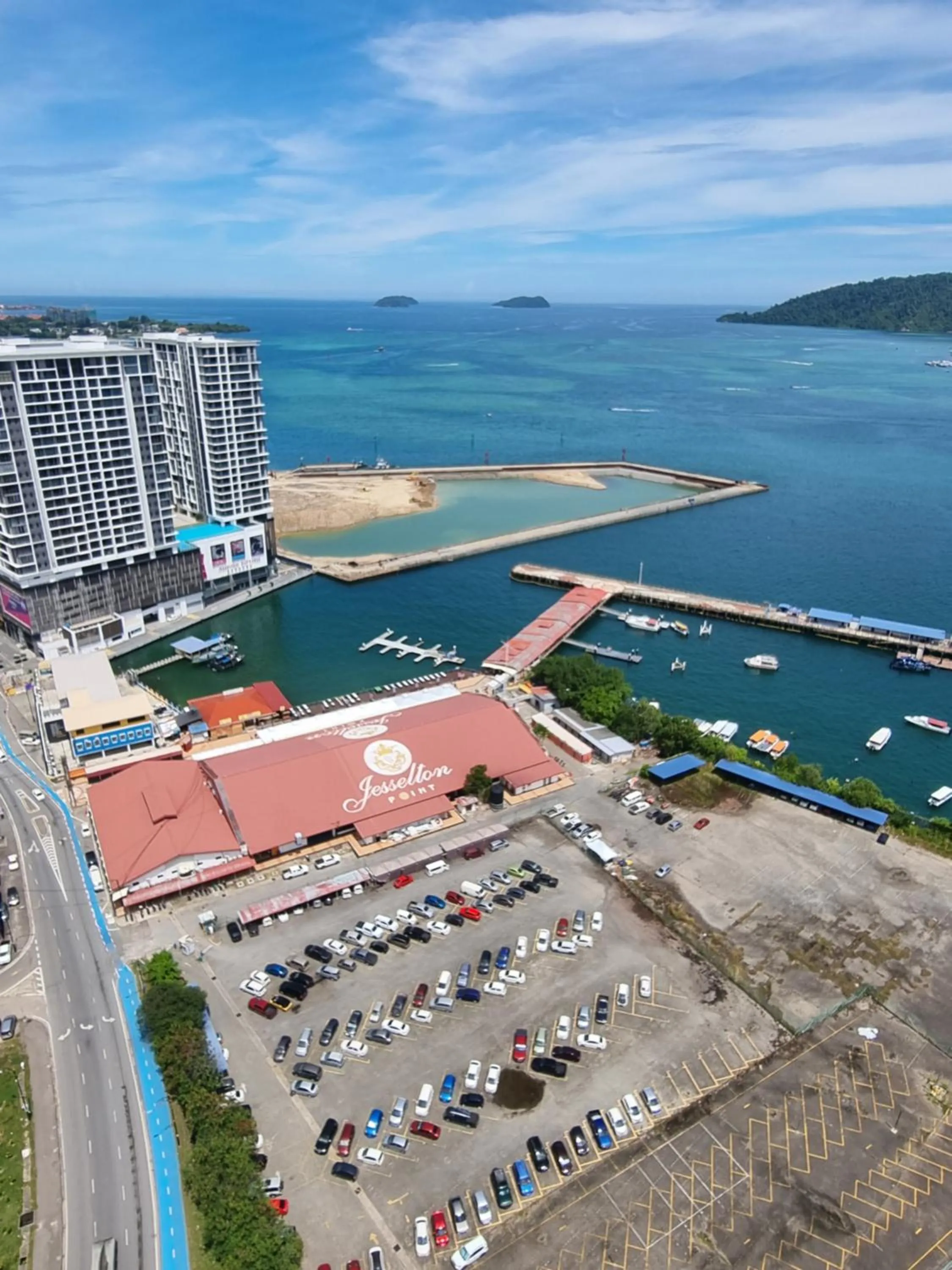 Property building in Nana Homestay - Jesselton quay