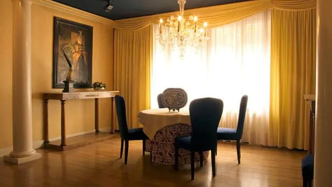 Decorative detail in Hotel Due Mori