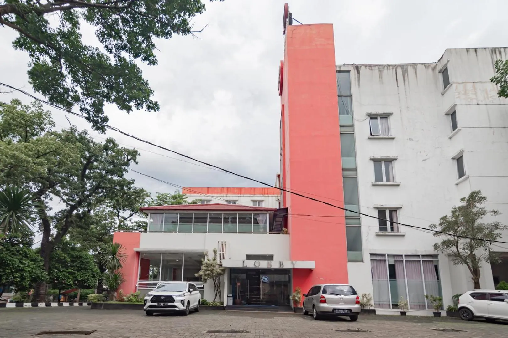 Property building in Urbanview Hotel Grand Malabar Bandung