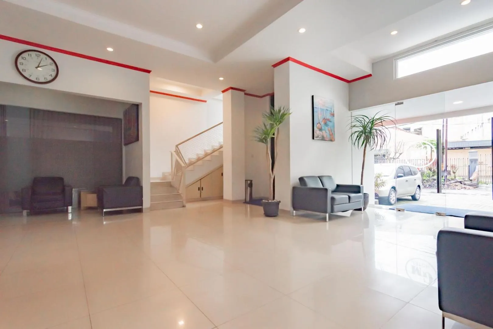 Lobby or reception in Urbanview Hotel Grand Malabar Bandung