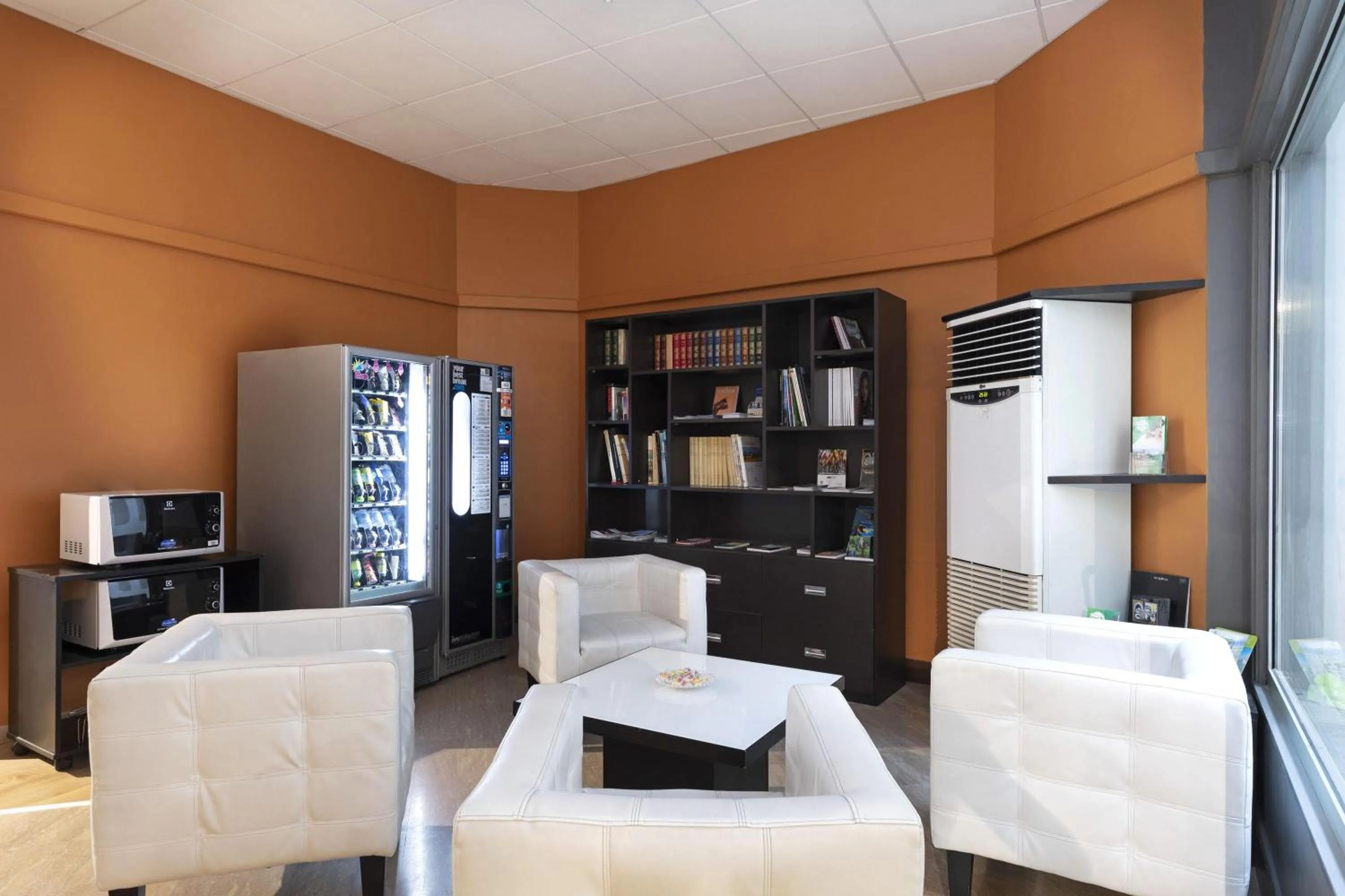 Photo of the whole room in B&B Hotel Como City Center