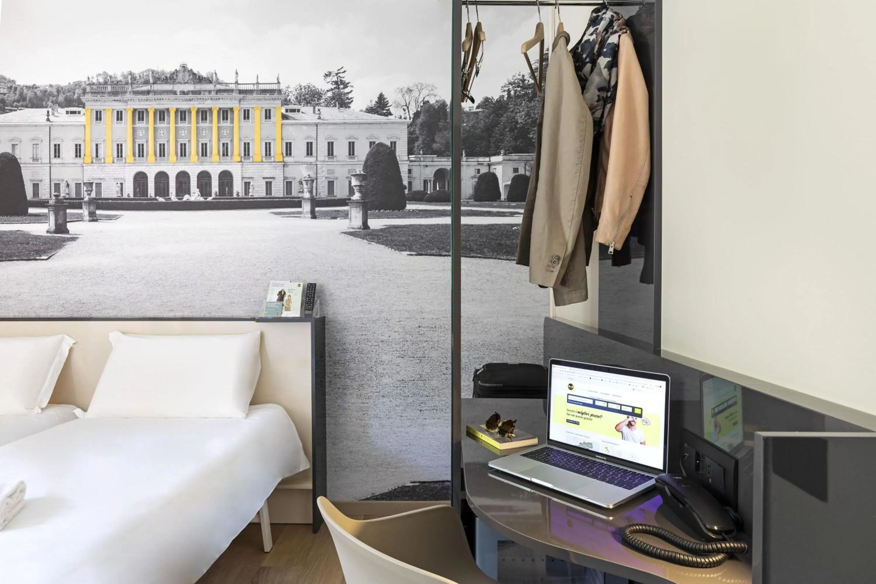 Photo of the whole room, Bed in B&B Hotel Como City Center