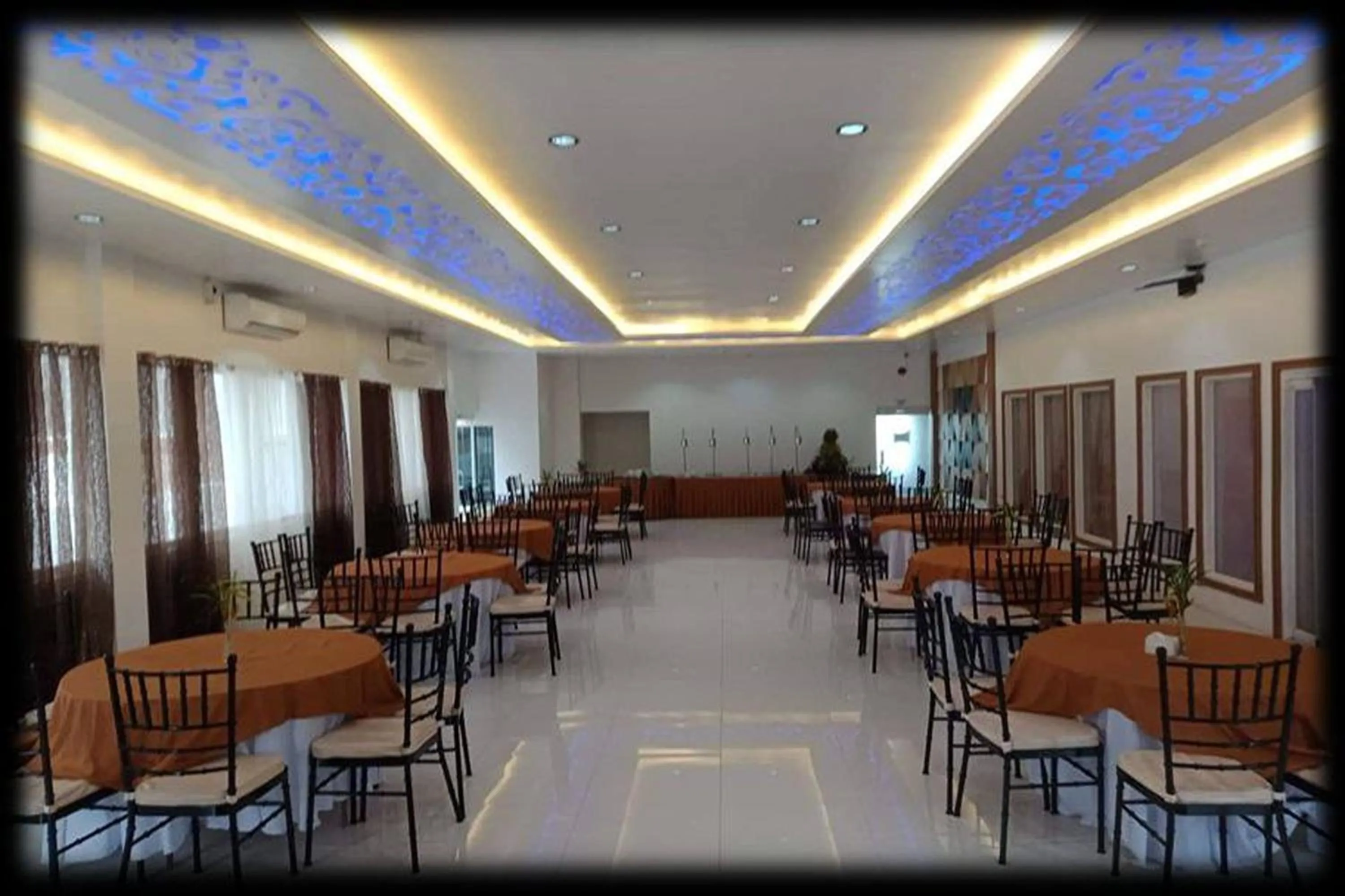 Restaurant/places to eat in Bergamo Hotel Lingayen