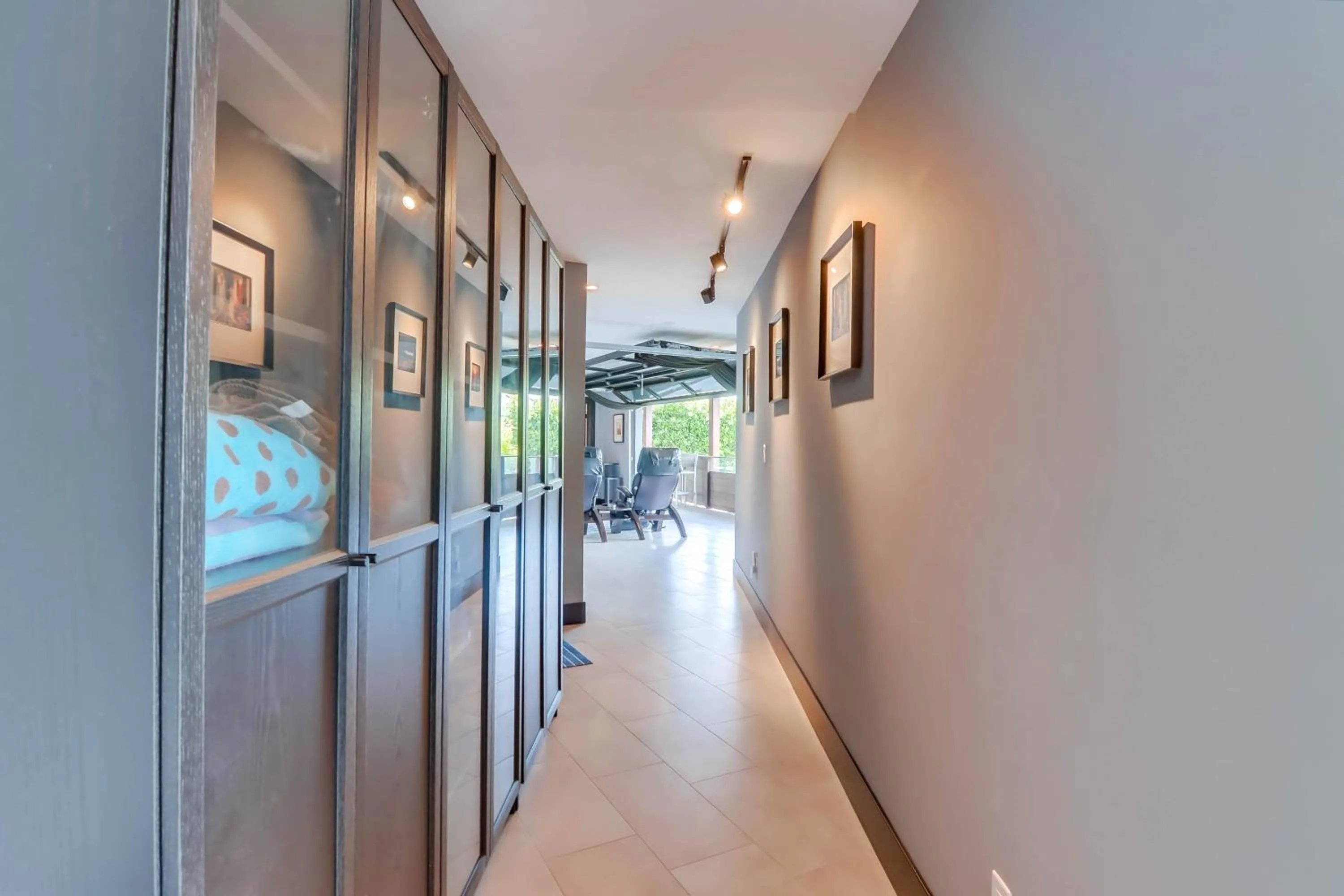 Facade/entrance in Contemporary Ocean Sunset Views with Firepit Pt Loma close to PLNU