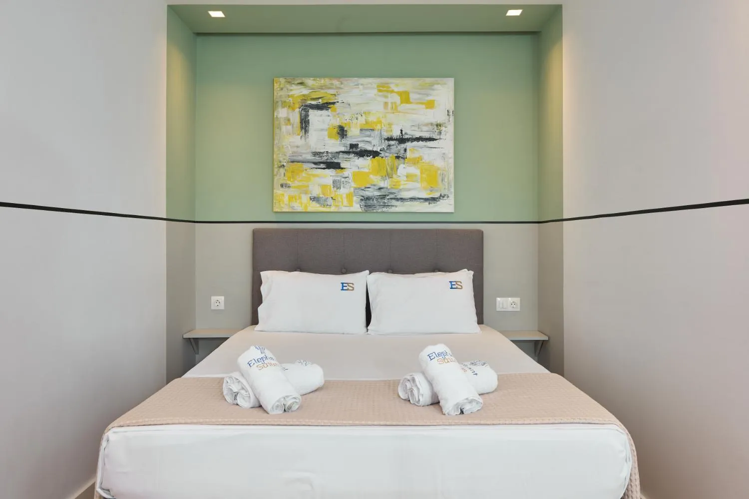 Bedroom, Bed in Elephant Suites