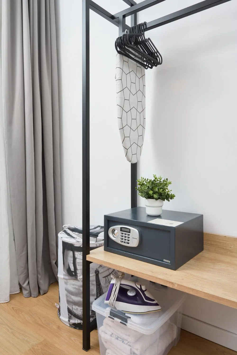 room service in Elephant Suites