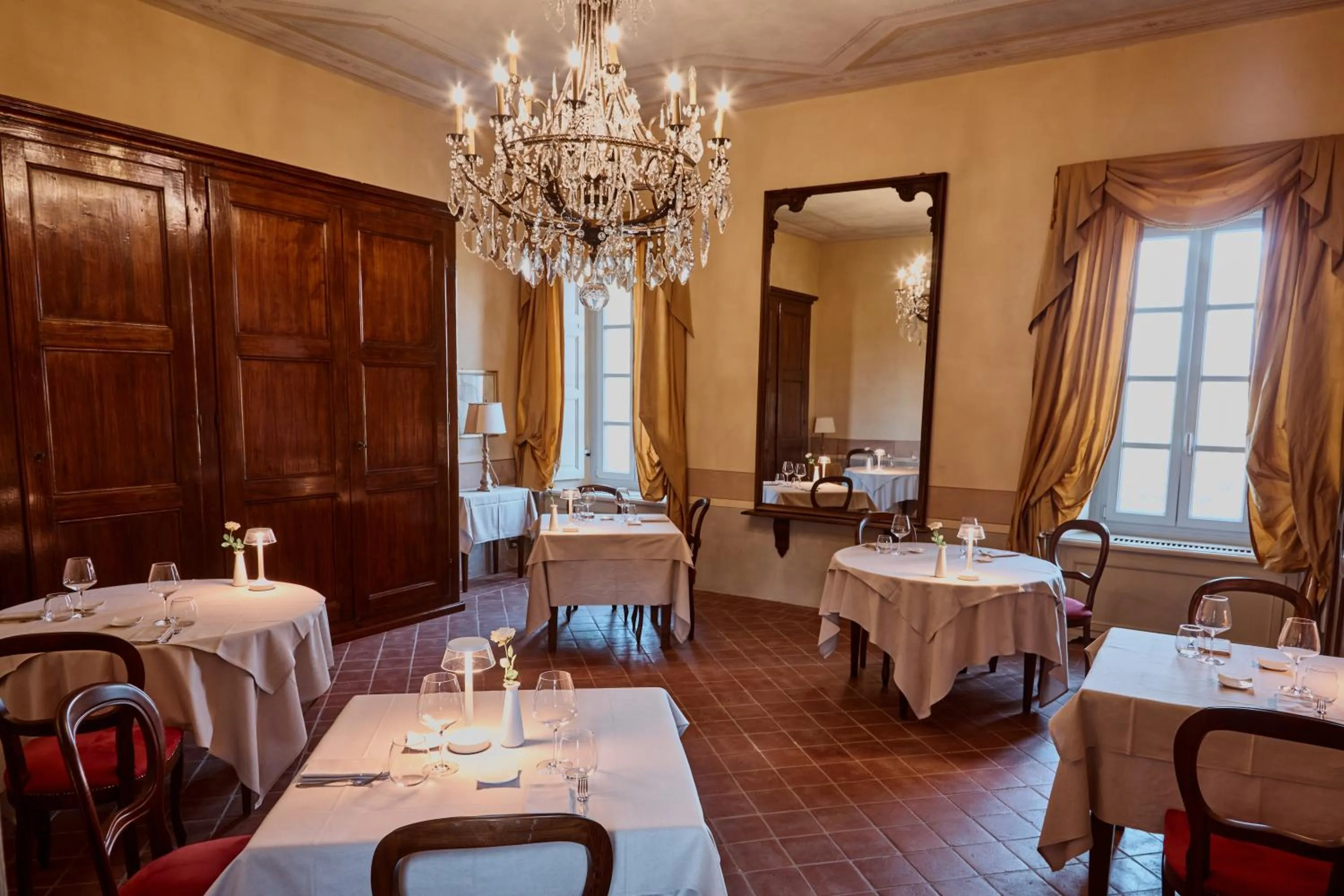 Restaurant/places to eat in Relais Castello di Razzano