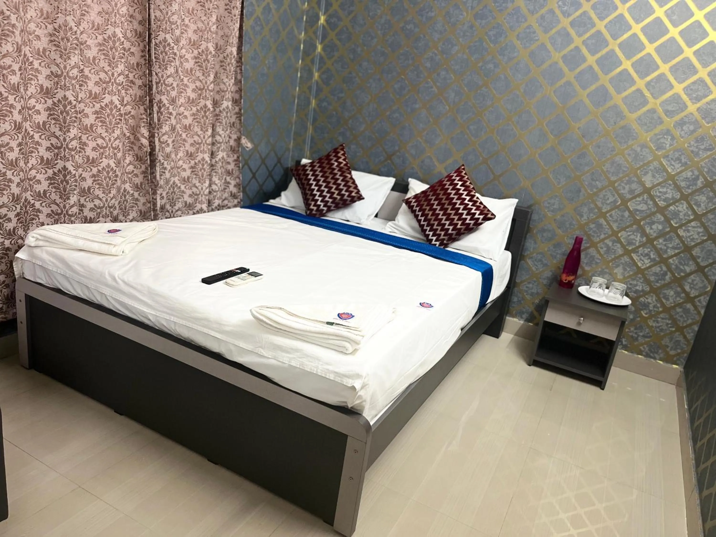 Bed in La Smart Stays