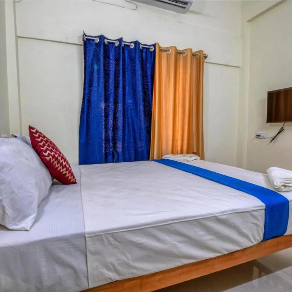 Bed in La Smart Stays