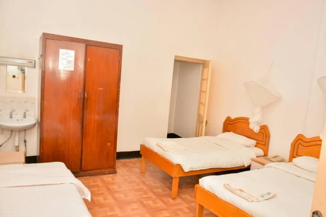 Photo of the whole room, Bed in MAKERERE UNIVERSITY GUEST HOUSE