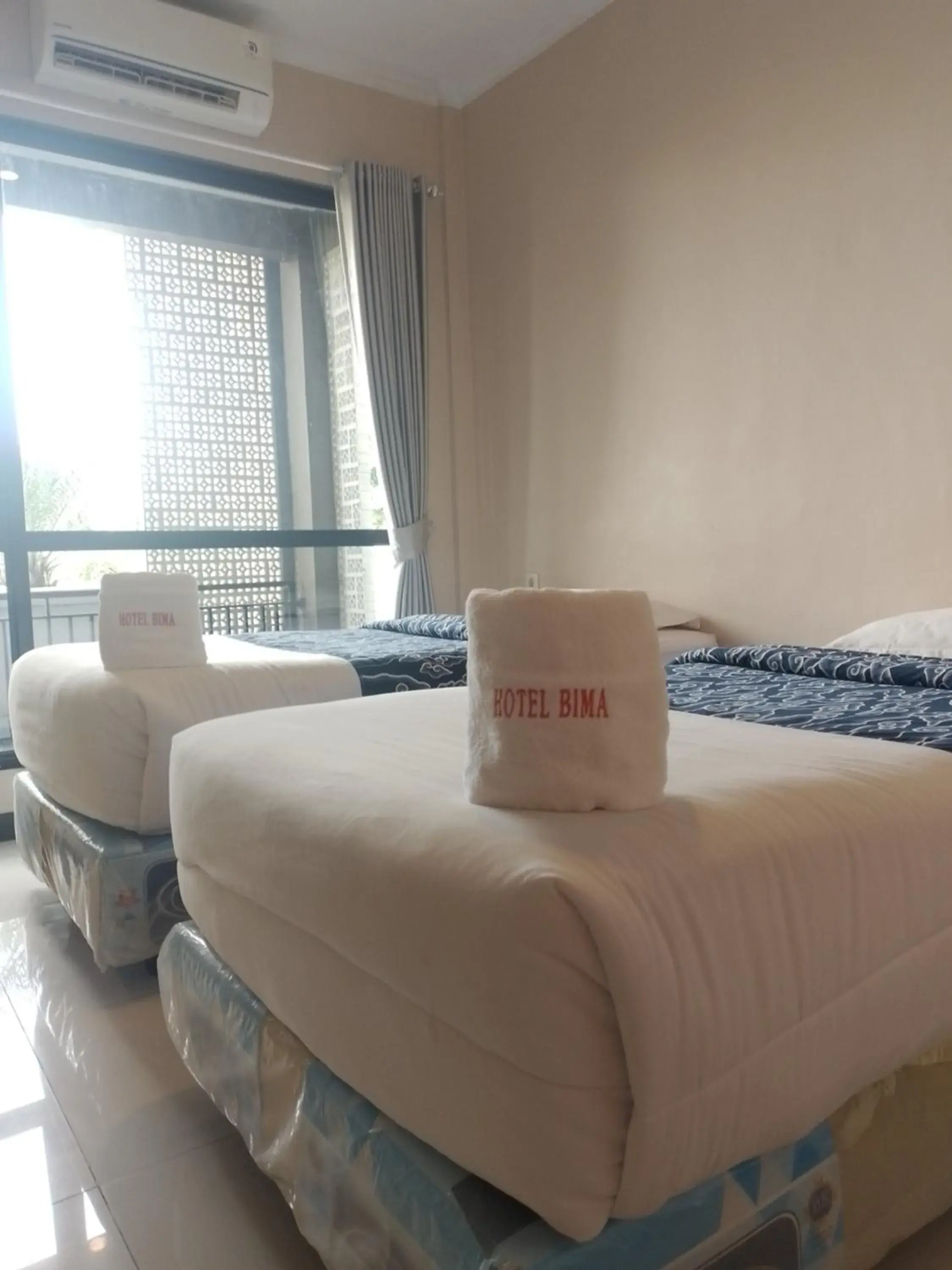 Standard Twin Room with Garden View - single occupancy in Hotel Bima Majalengka Standard Twin Room with Garden View - single occupancy in Hotel Bima Majalengka