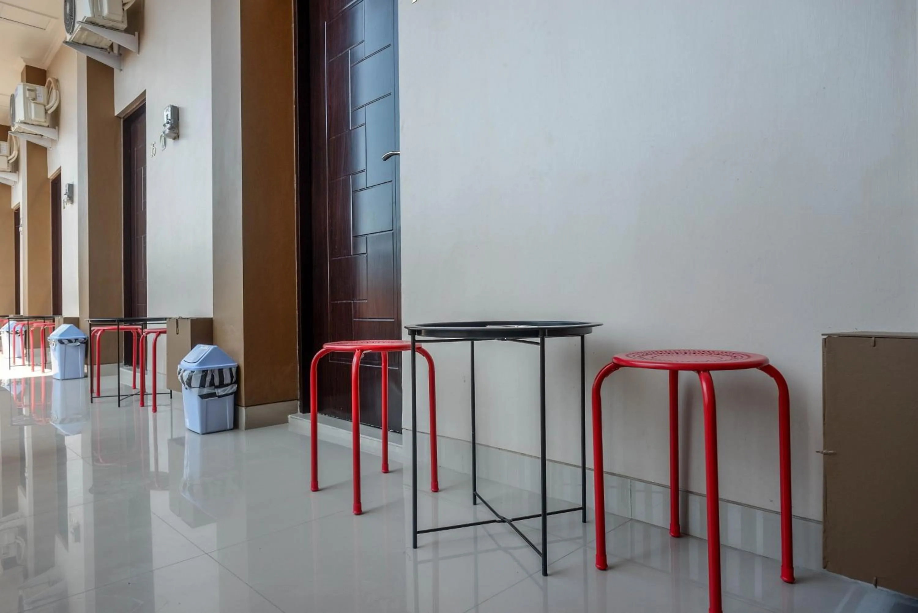 Seating area in Urbanview Hotel near Alun Alun Tegal