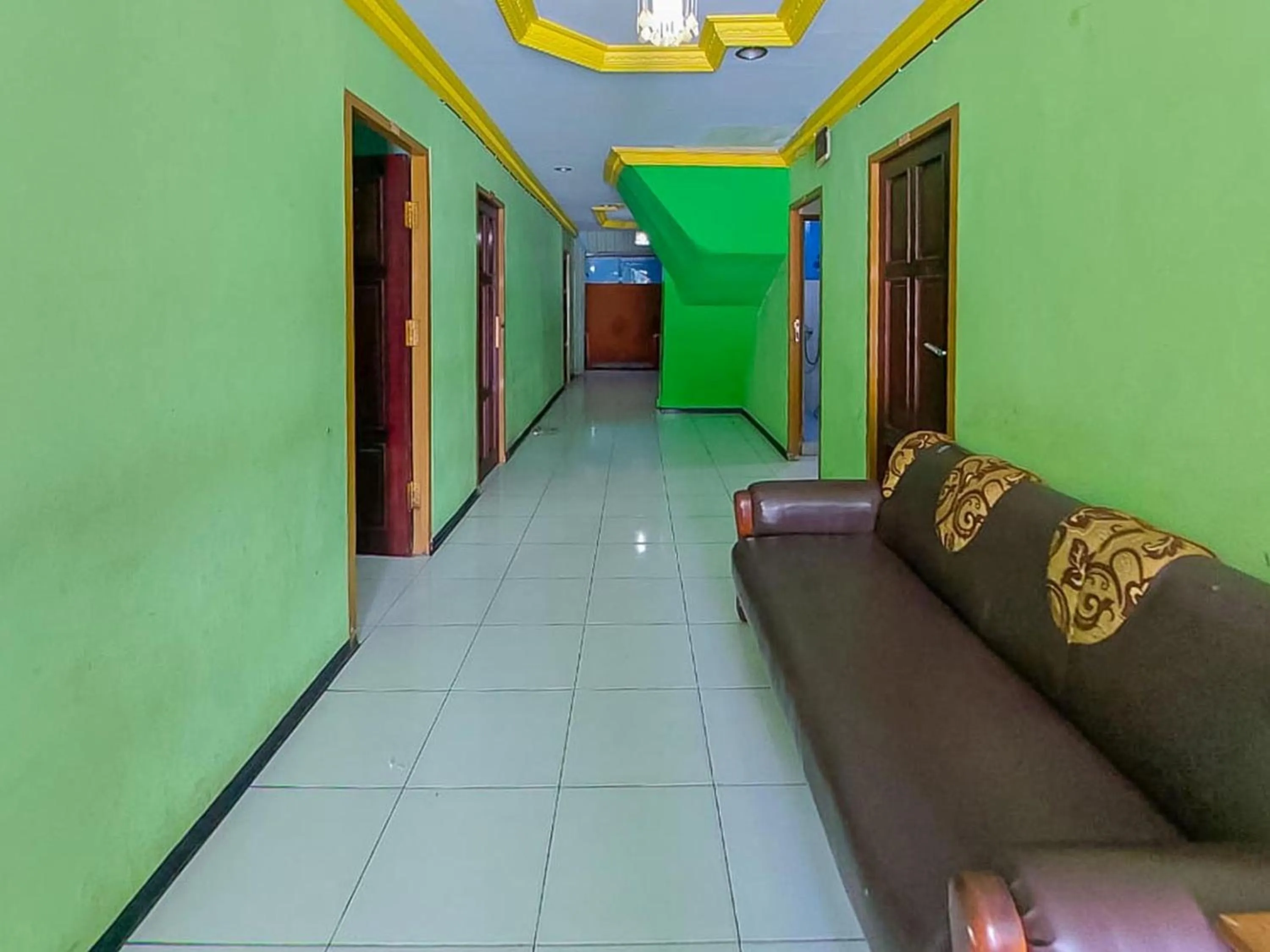 Living room in RedDoorz at Tanjung Selor Bulungan