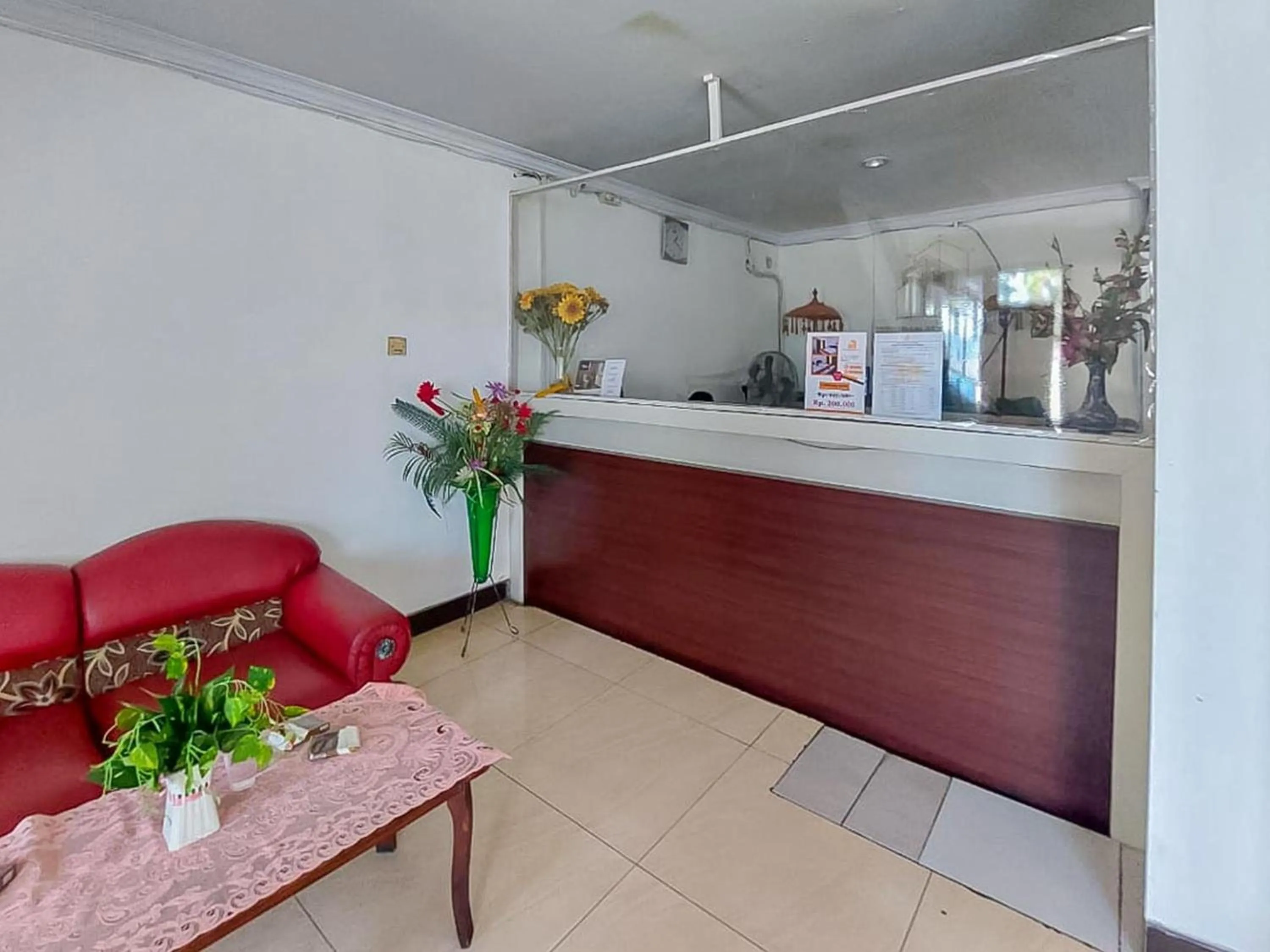 Living room in RedDoorz at Tanjung Selor Bulungan