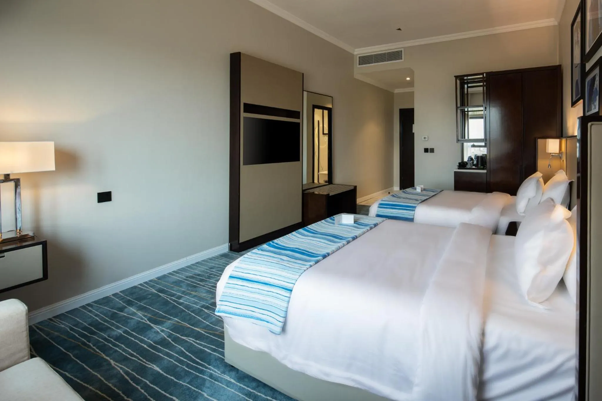 Prime Al Corniche Hotel