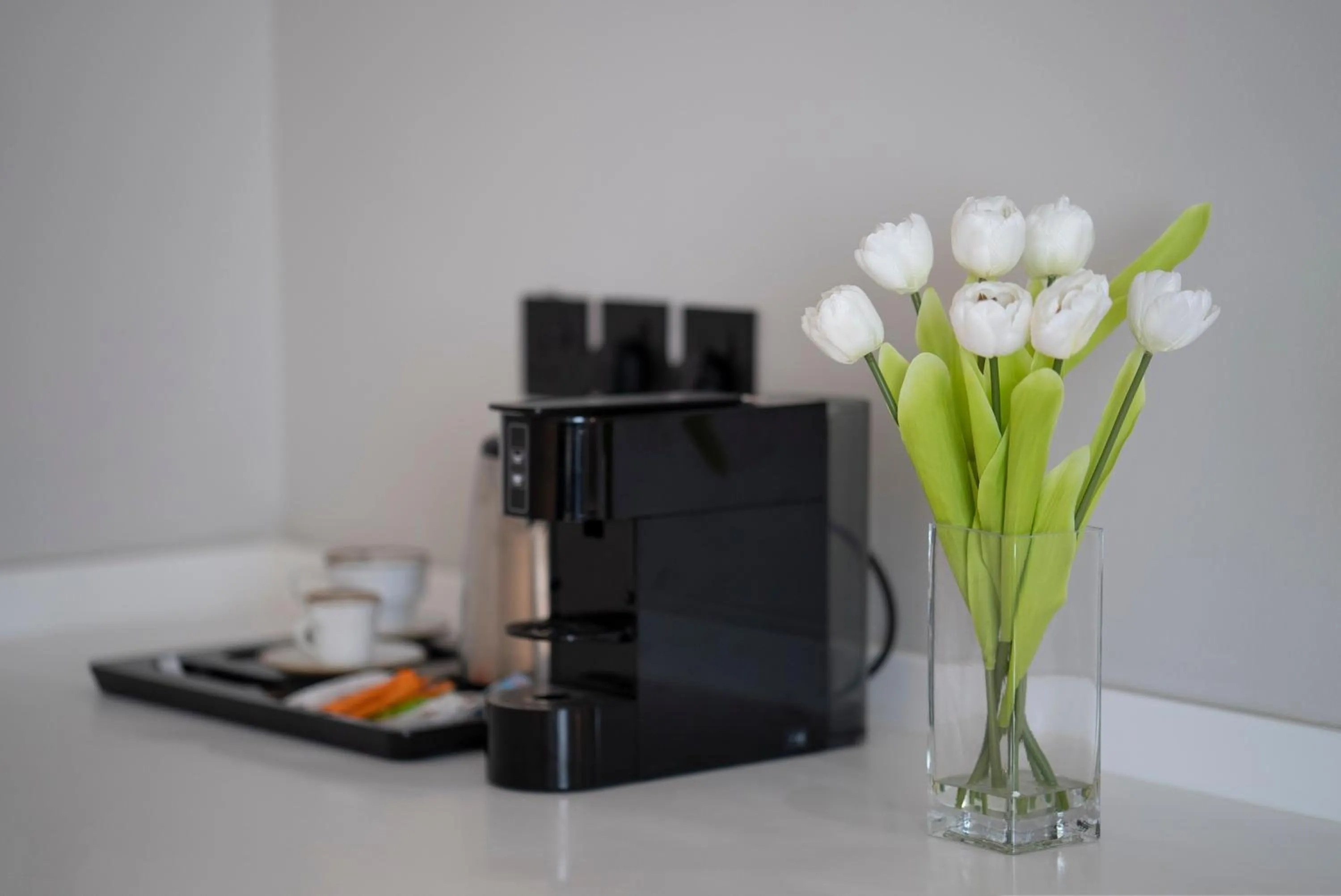 Coffee/tea facilities in Prime Al Corniche Hotel