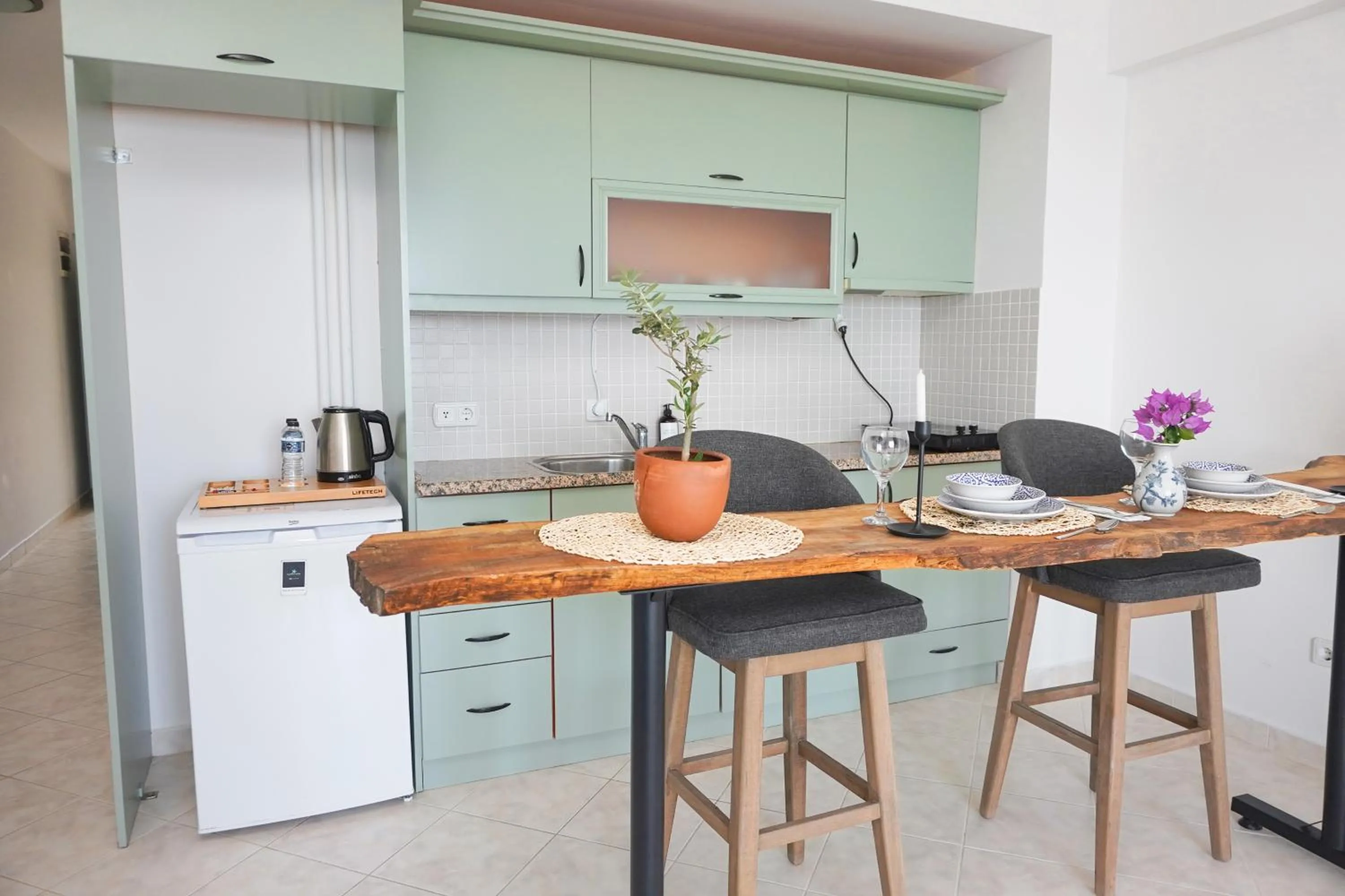 Kitchen or kitchenette in Cumbalıca Beach Hotel