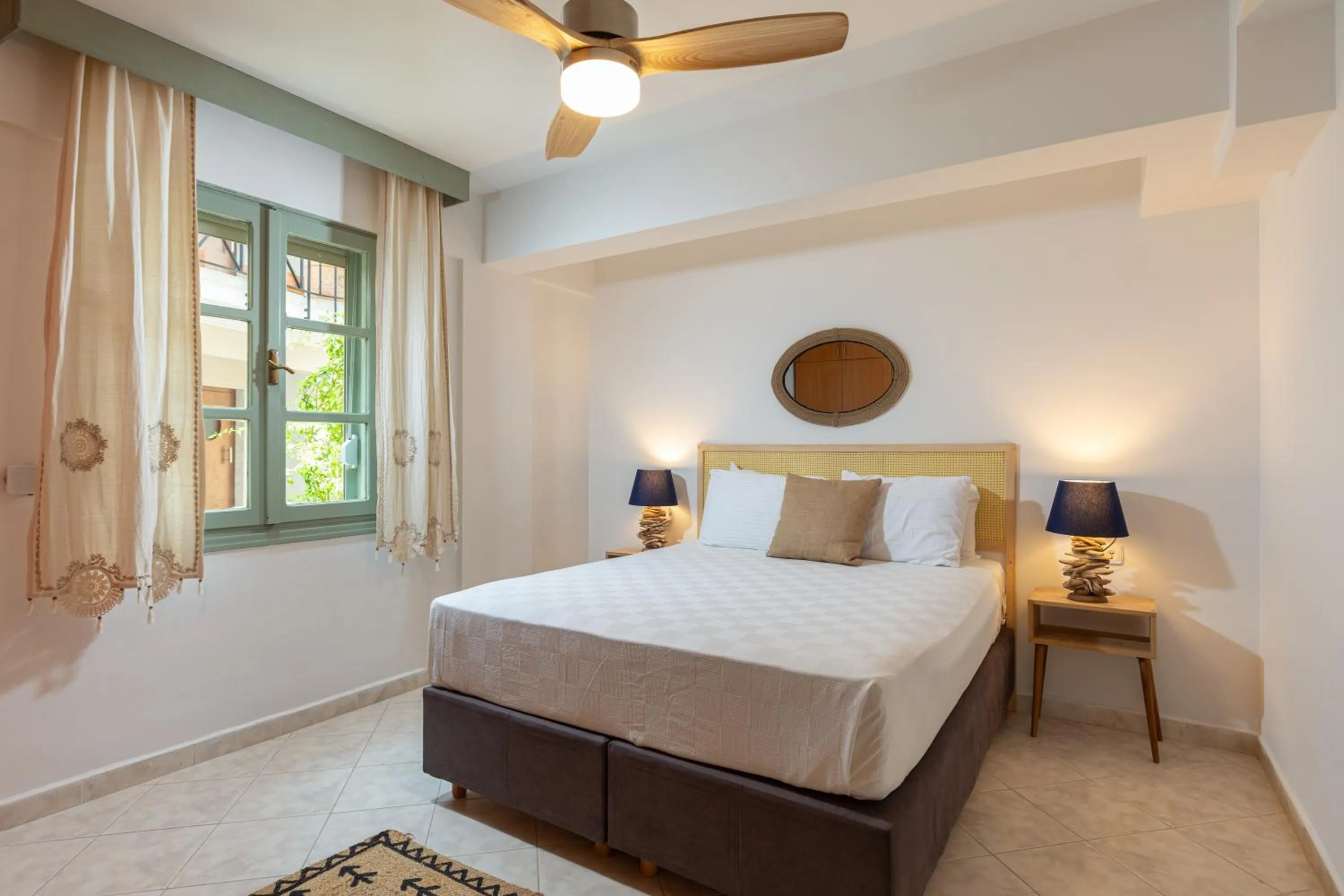 Bedroom, Bed in Cumbalıca Beach Hotel