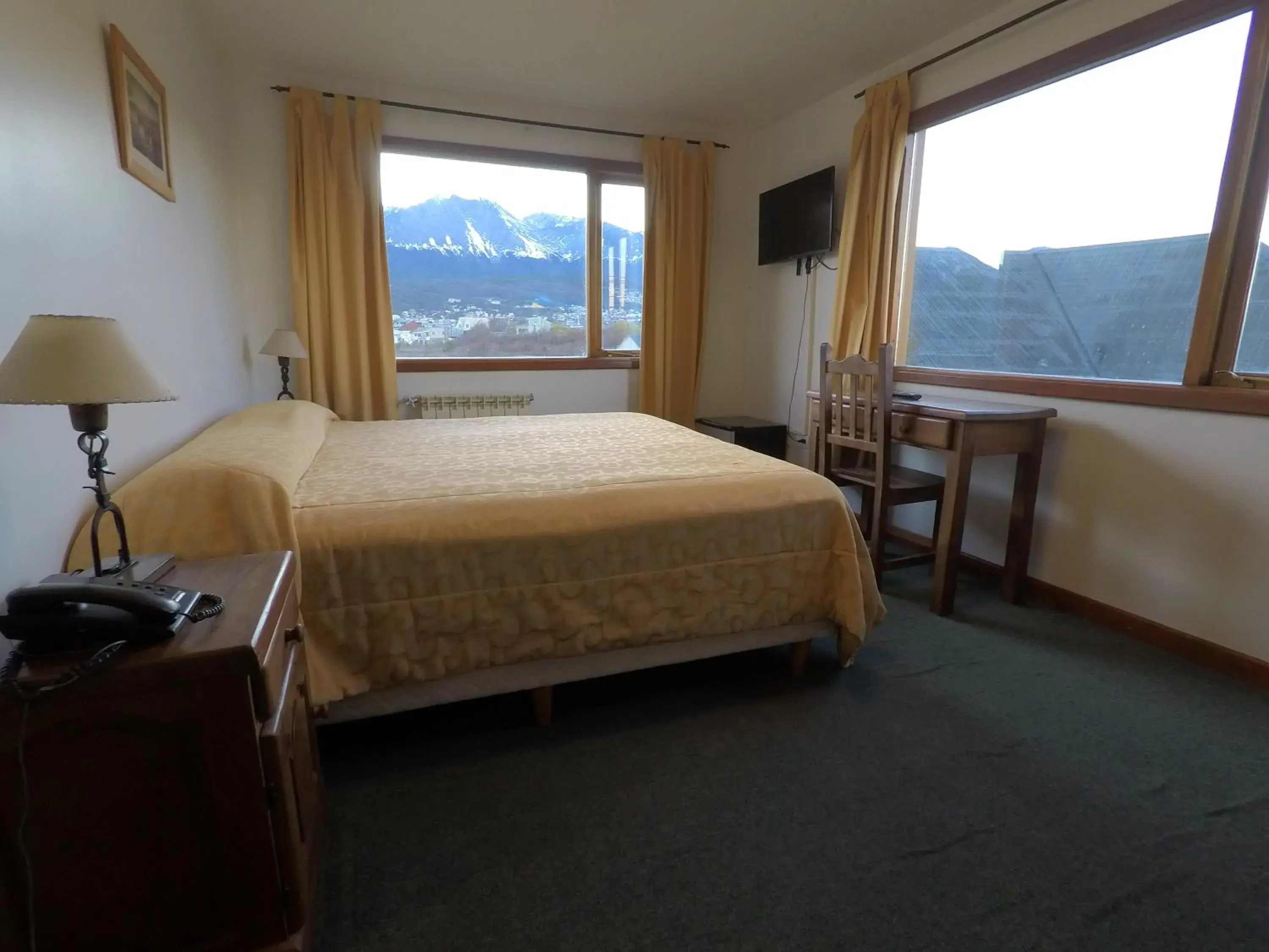 Double Room with Mountain View - single occupancy in OIKOS Double Room with Mountain View - single occupancy in OIKOS