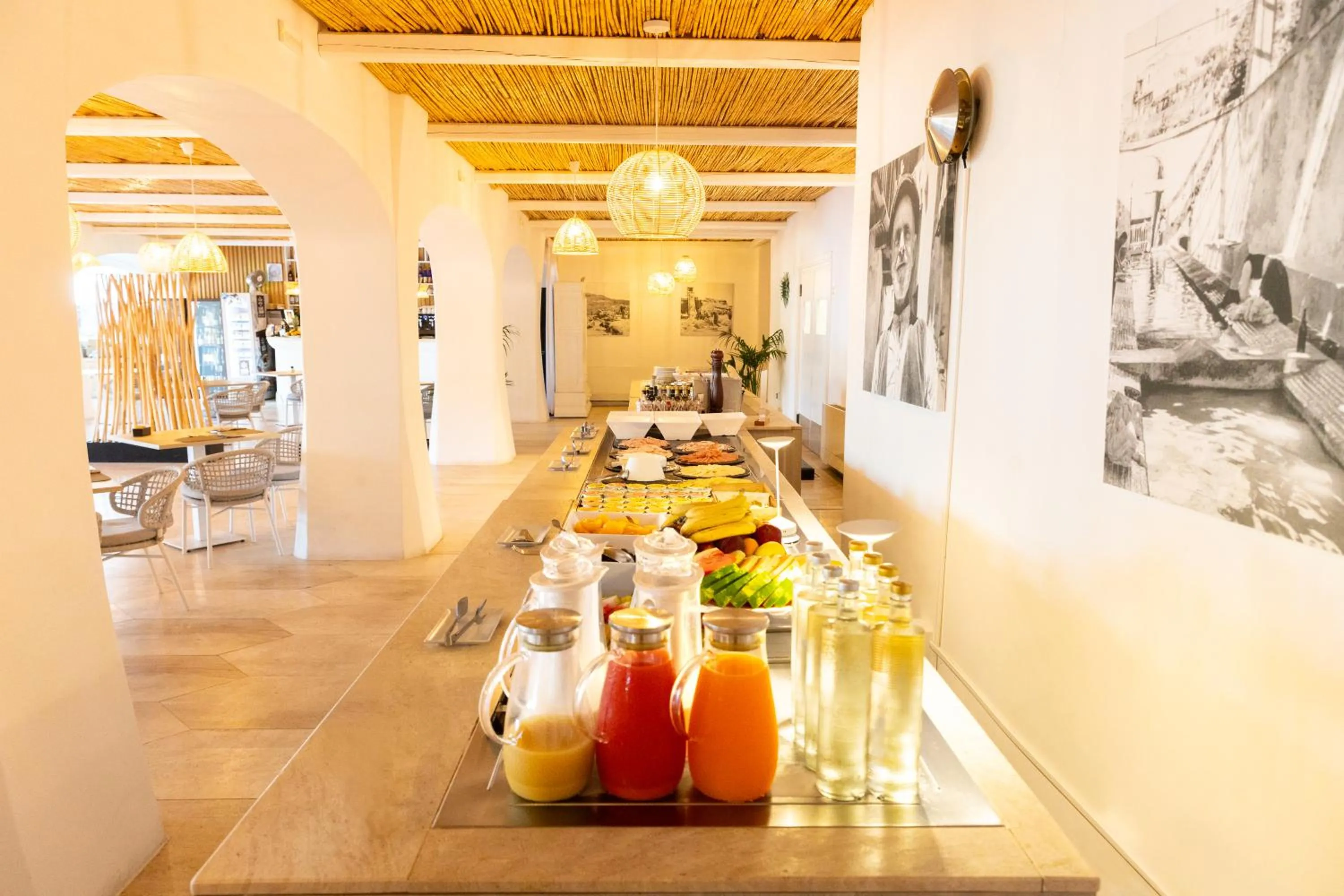 Restaurant/places to eat in Hotel Moresco