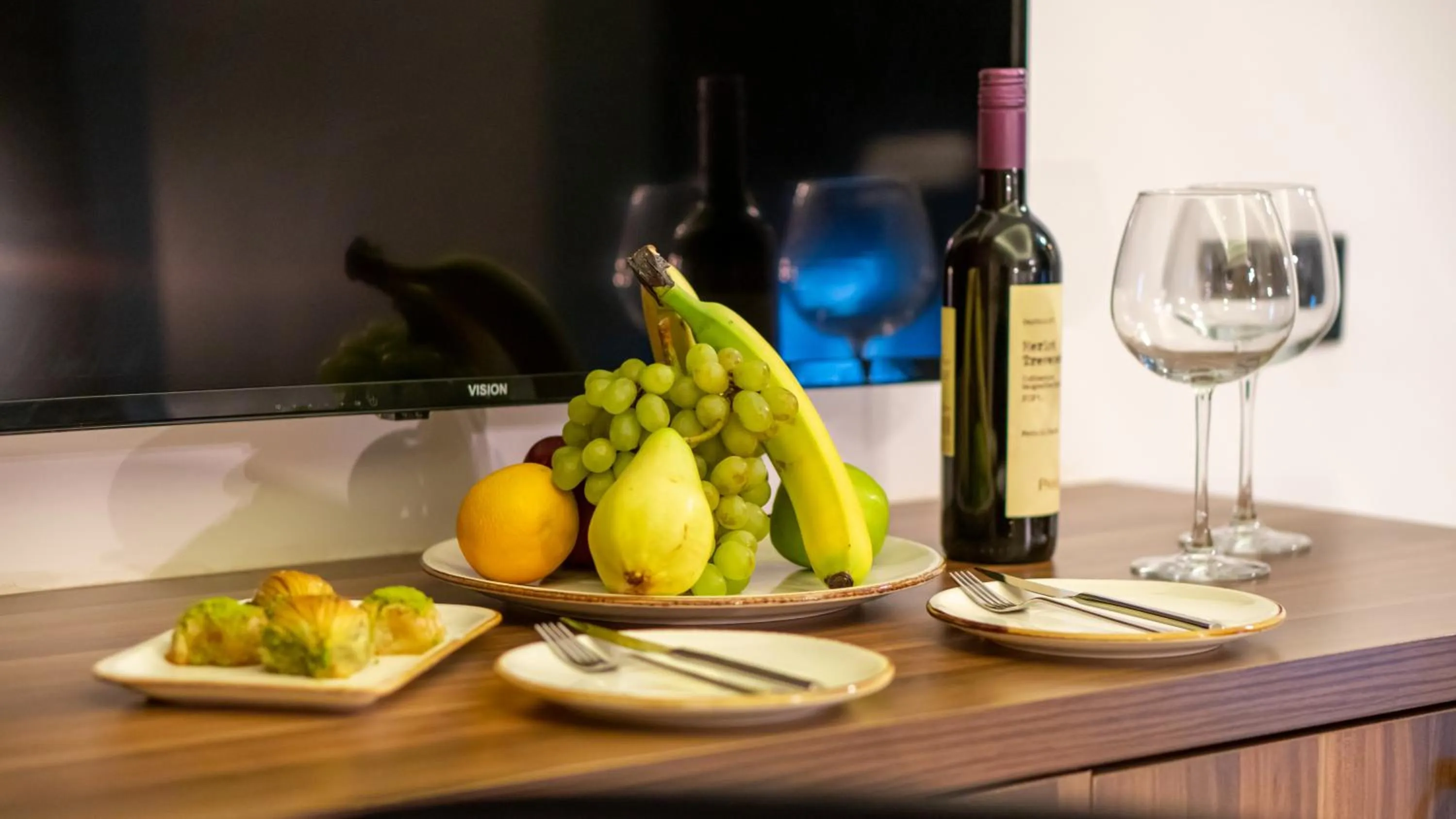 Food and drinks in Crown Salamis Hotel