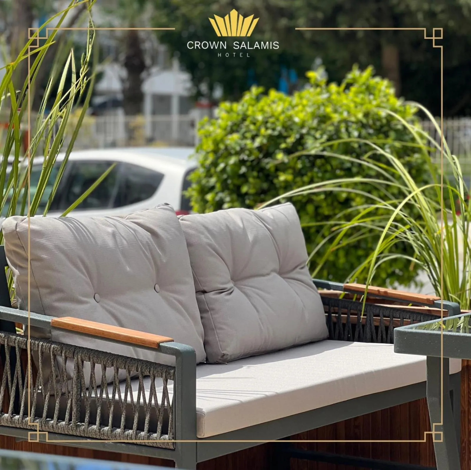 Restaurant/places to eat in Crown Salamis Hotel