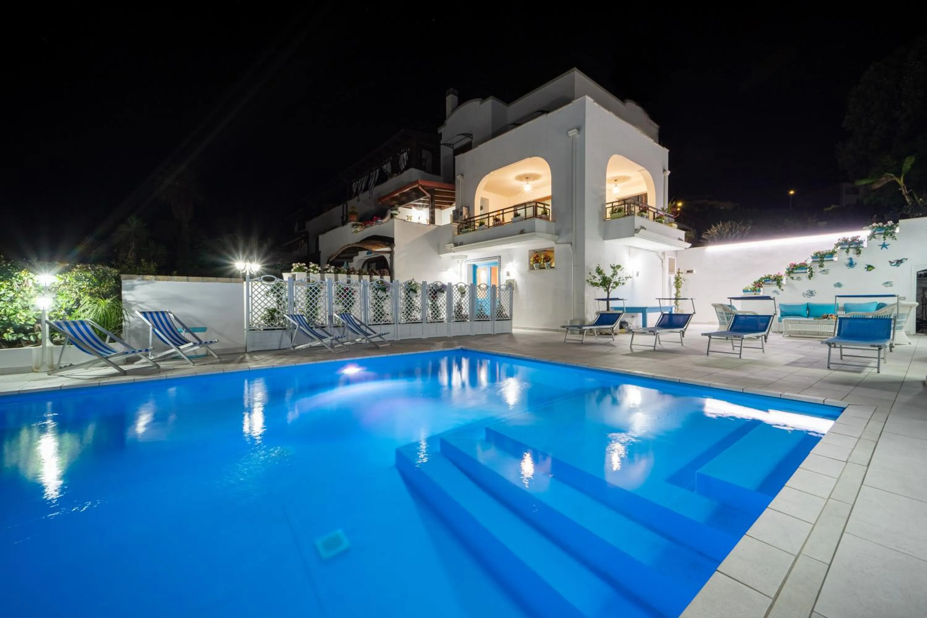 Property building in Almaré B&B