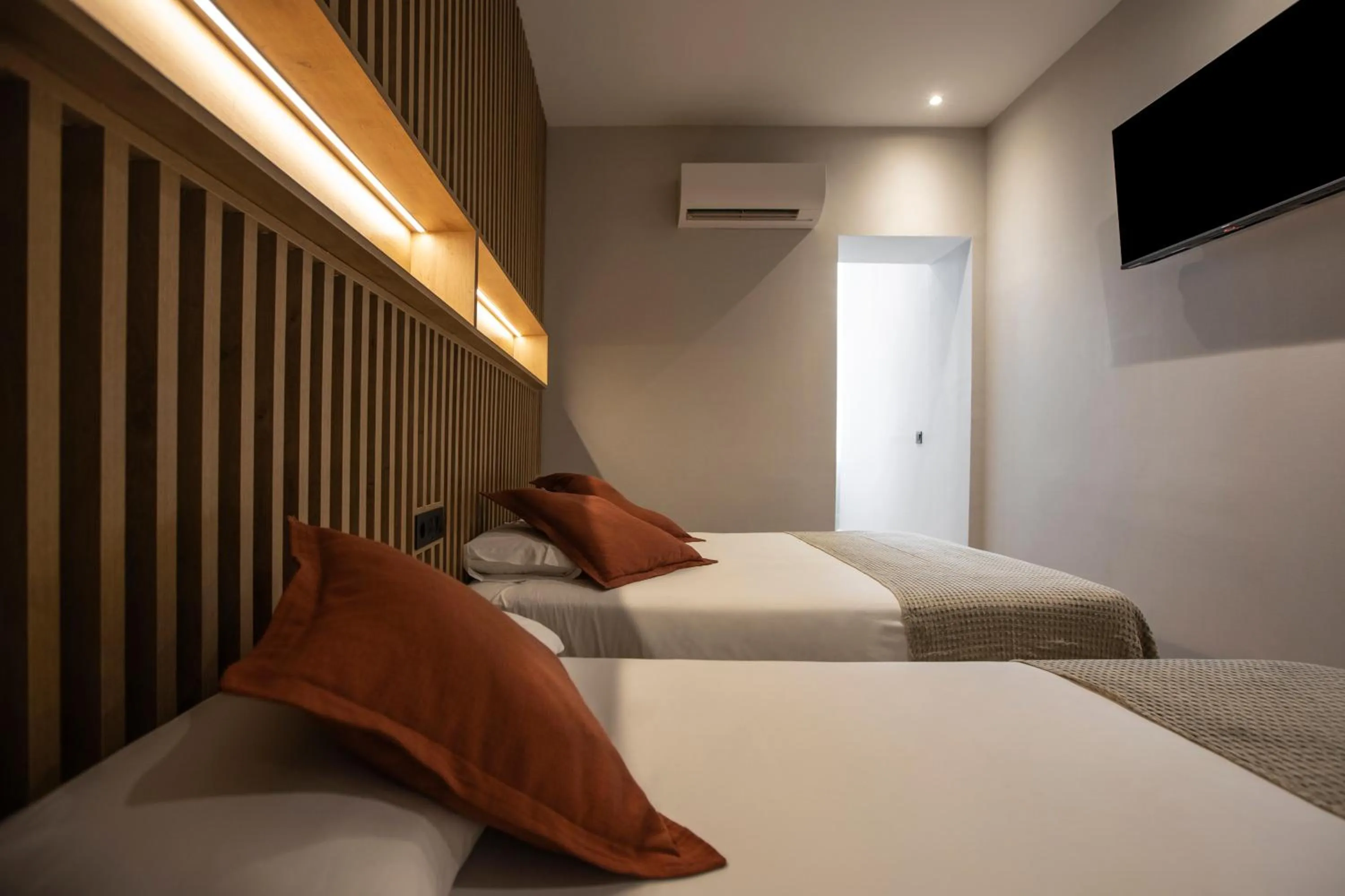 Bed in Fontanella By BCN URBAN Rooms