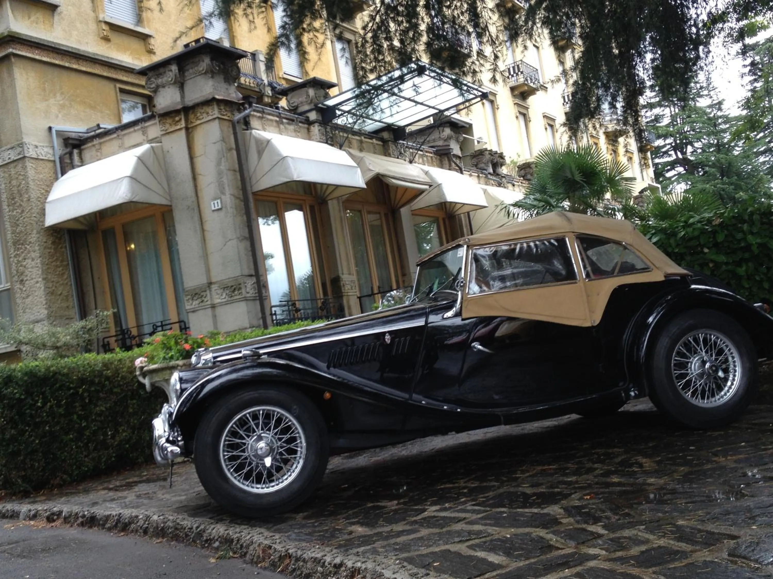 Facade/entrance in Palace Grand Hotel Varese