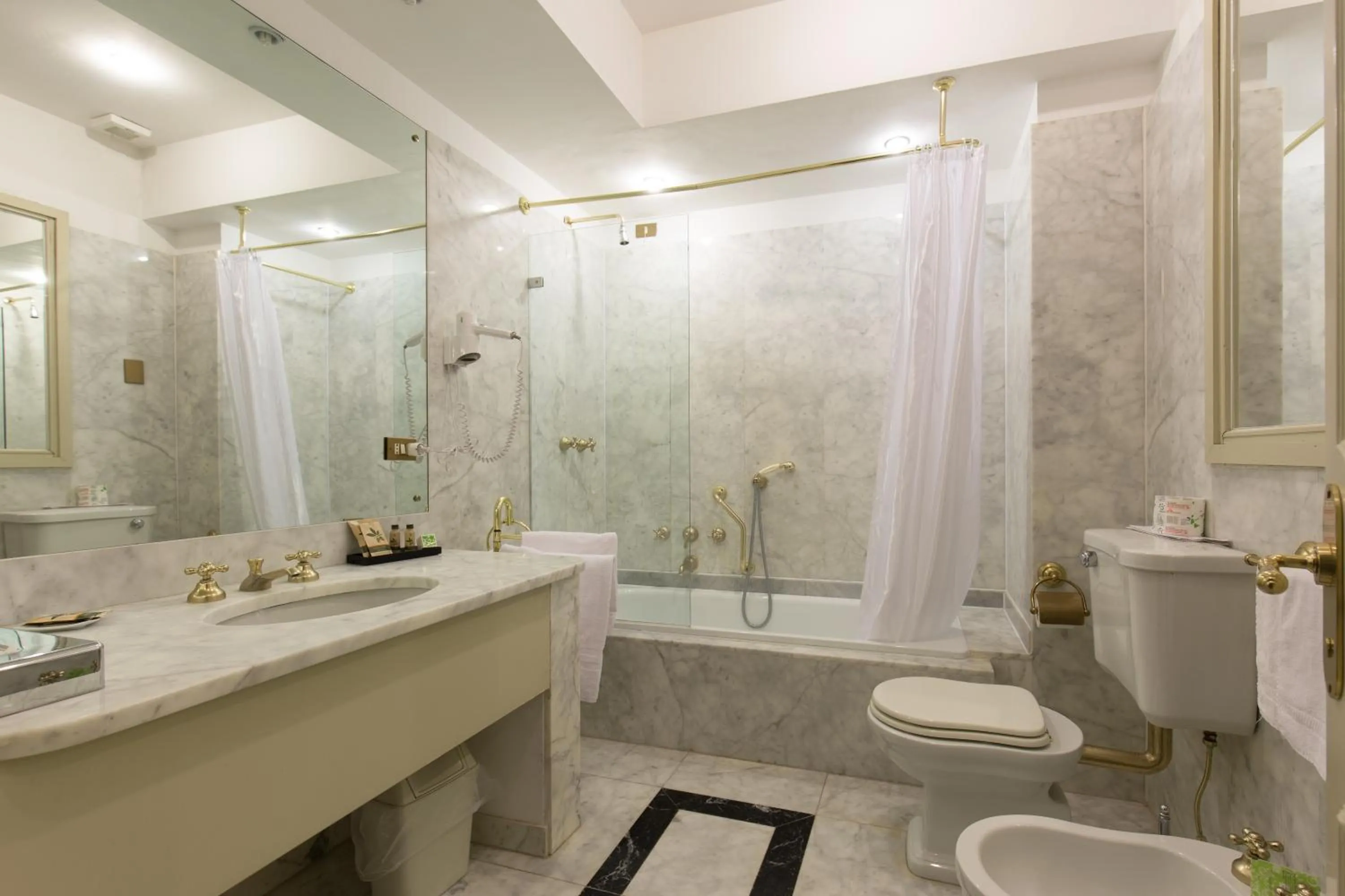 Bathroom in Palace Grand Hotel Varese