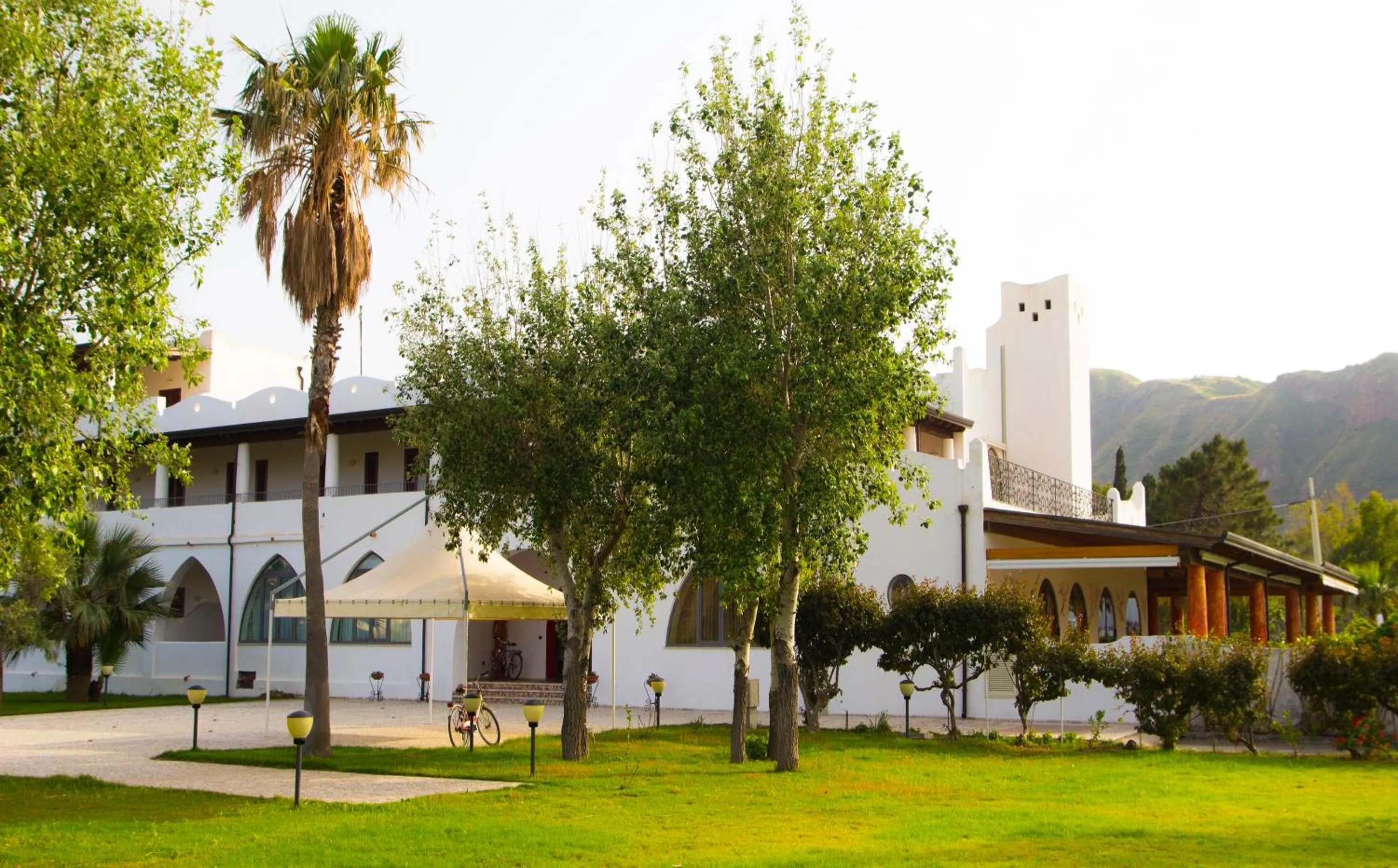 Property building in Hotel Garden