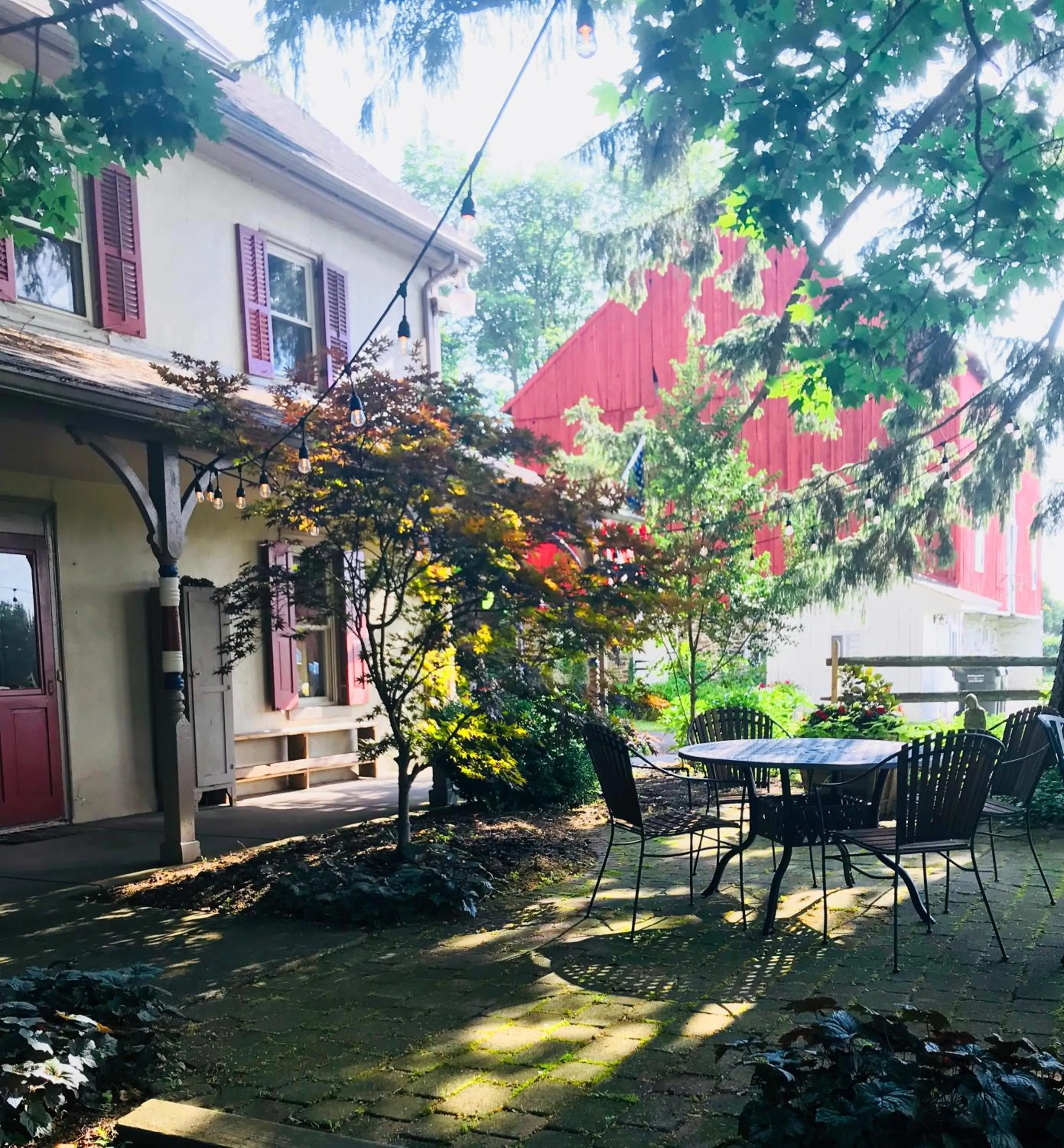 Galvanized America Inn & Art Gallery