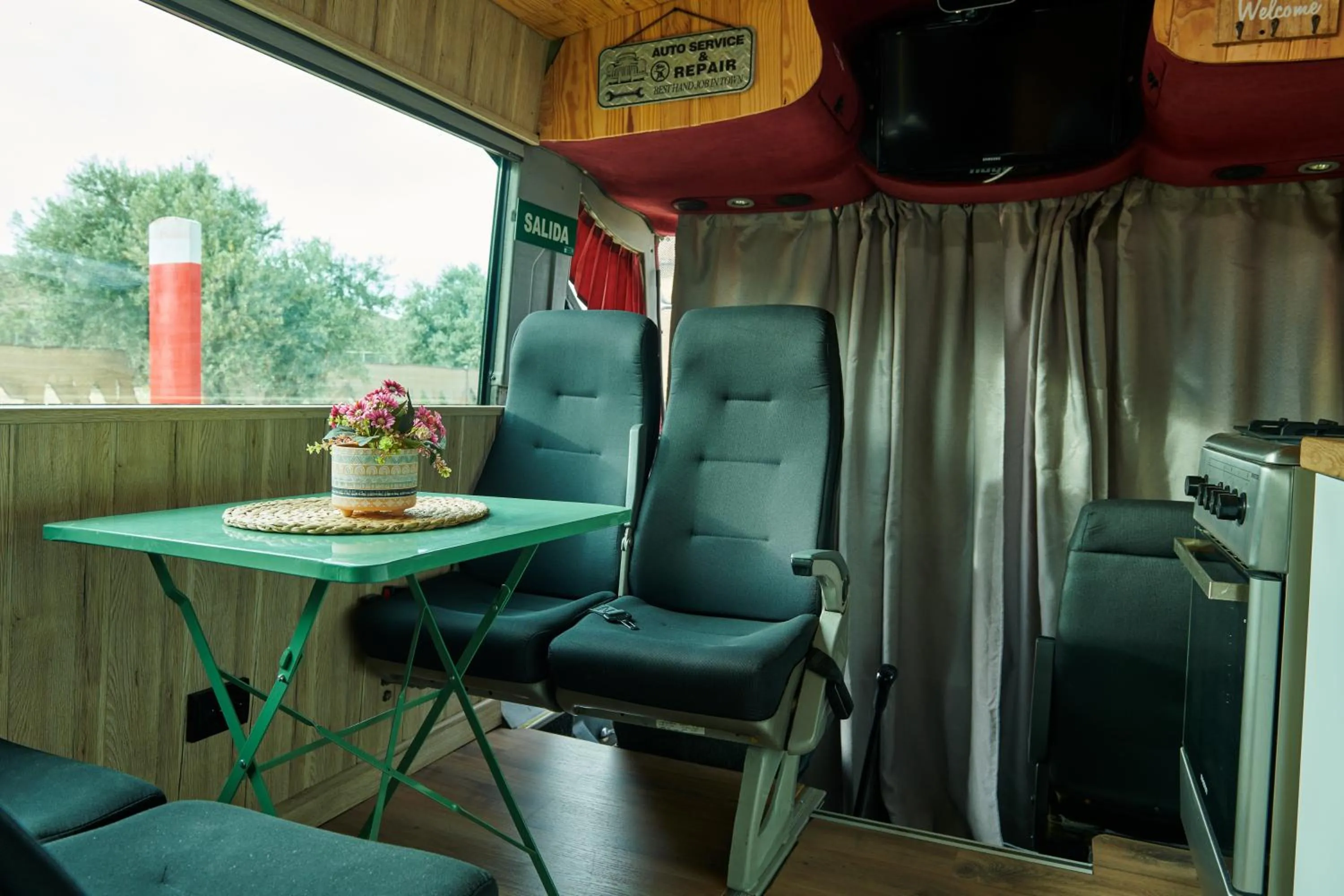 Living room in cuchibus