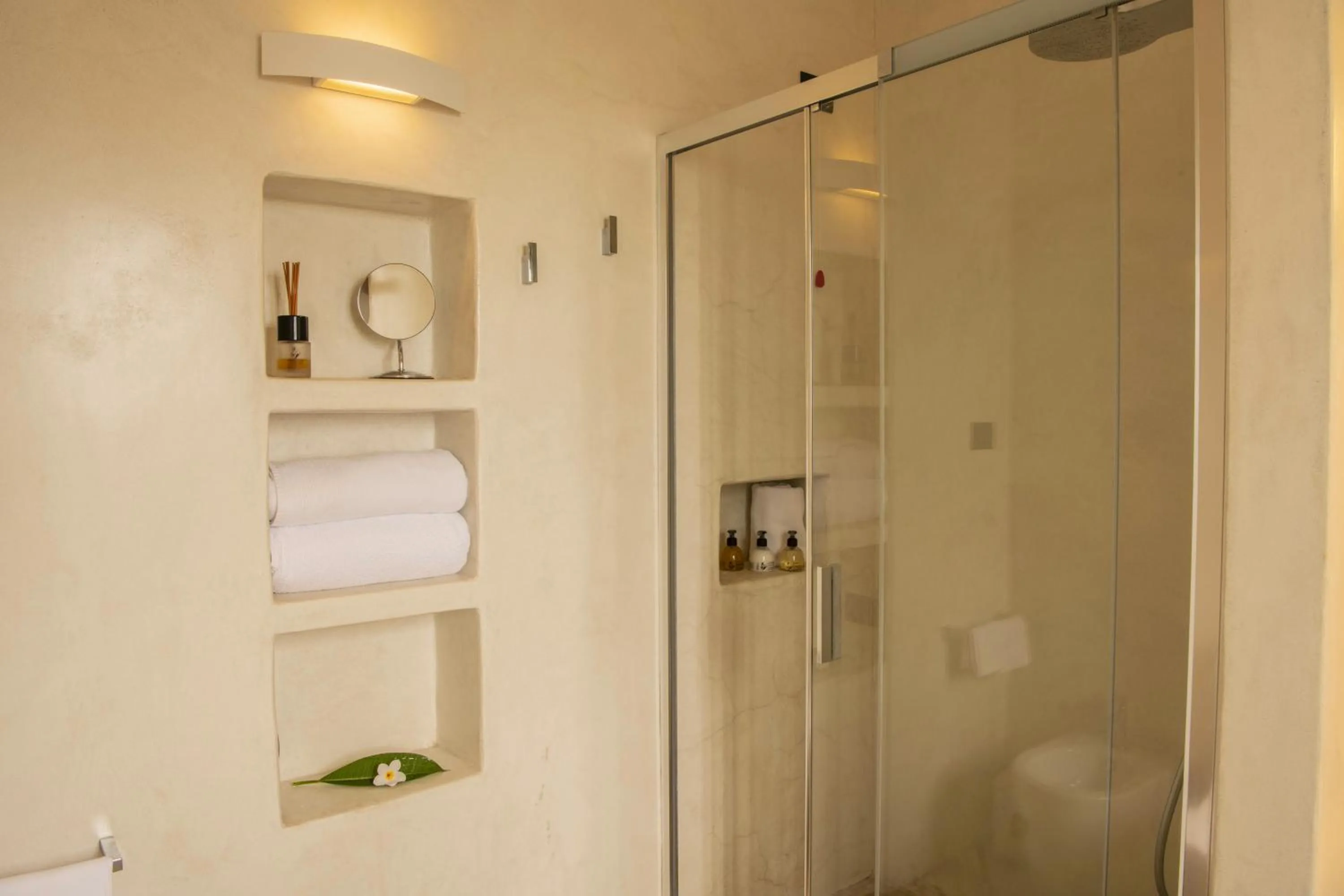 Shower in Hotel Signum
