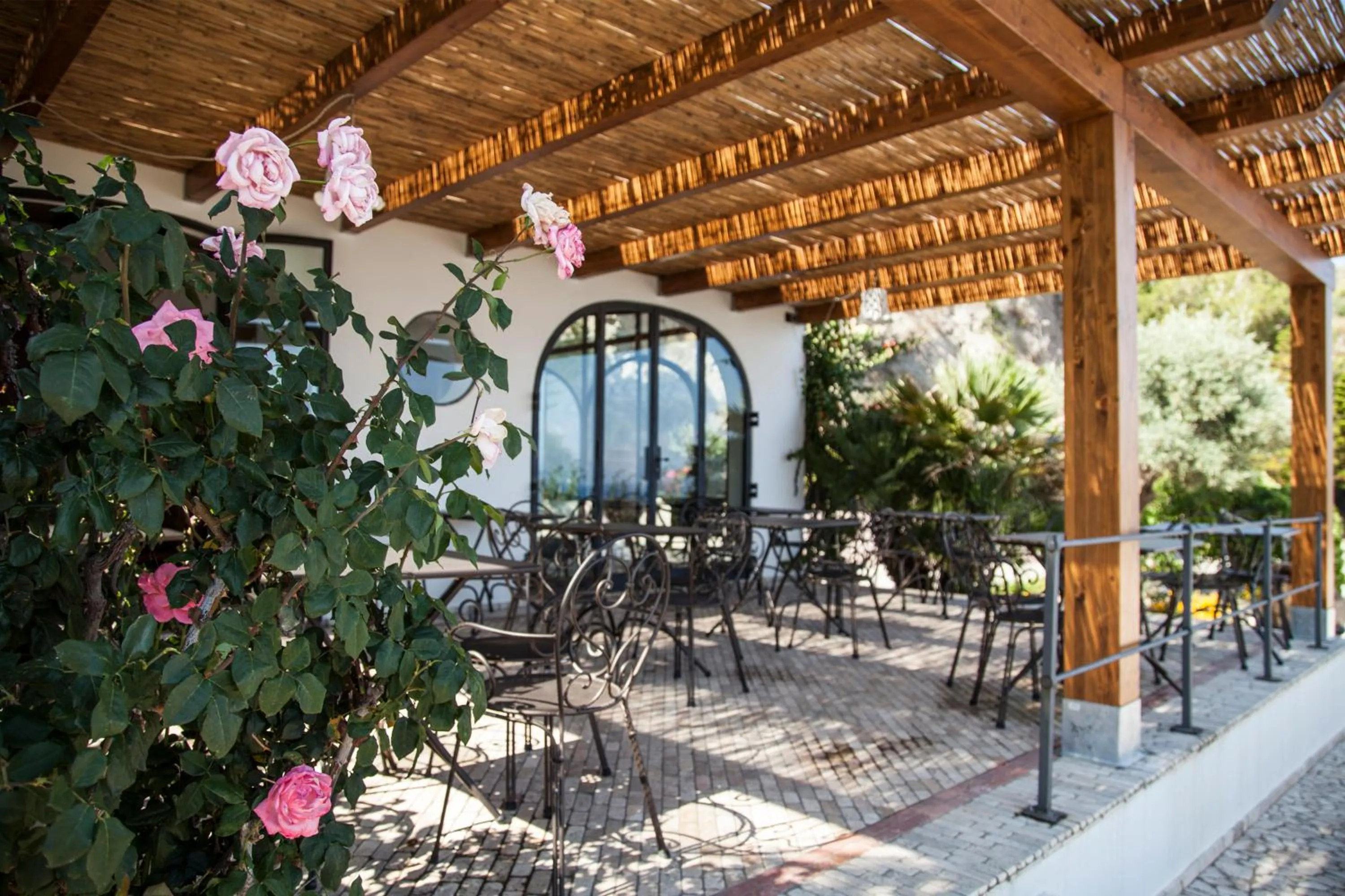 Patio in Hotel Villa Enrica - Aeolian Charme