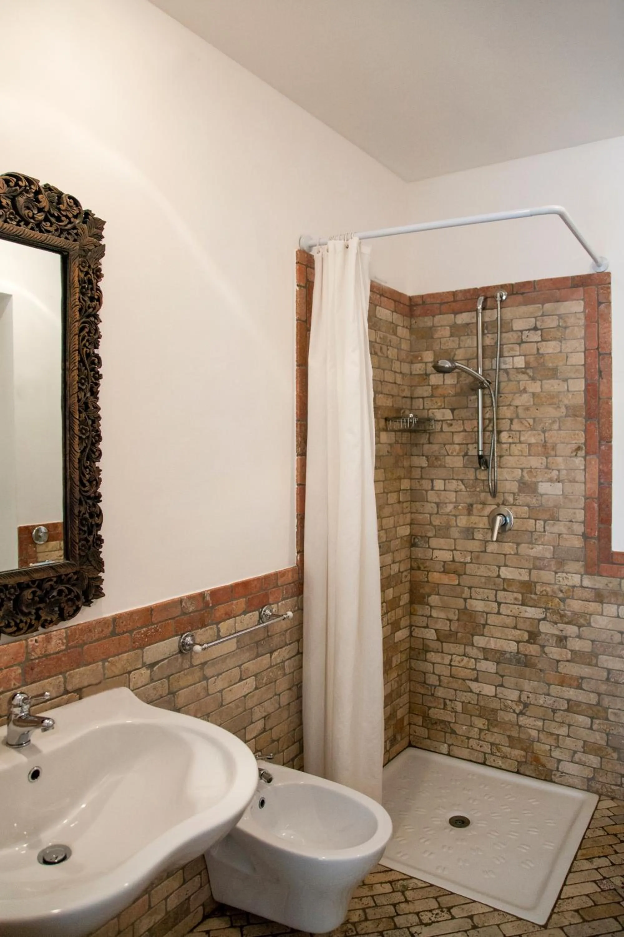 Bathroom in Hotel Villa Enrica - Aeolian Charme