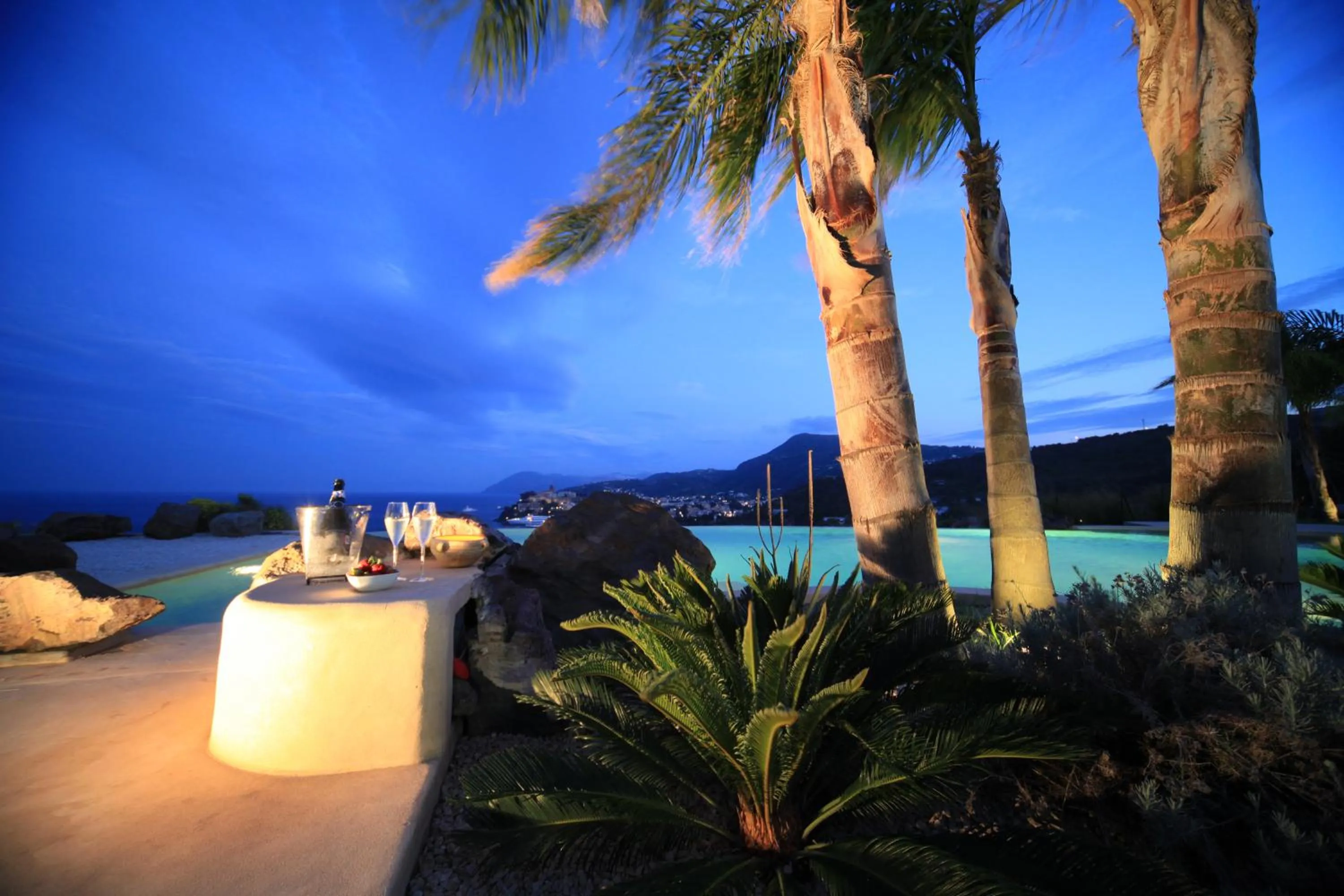 Swimming pool in Hotel Villa Enrica - Aeolian Charme
