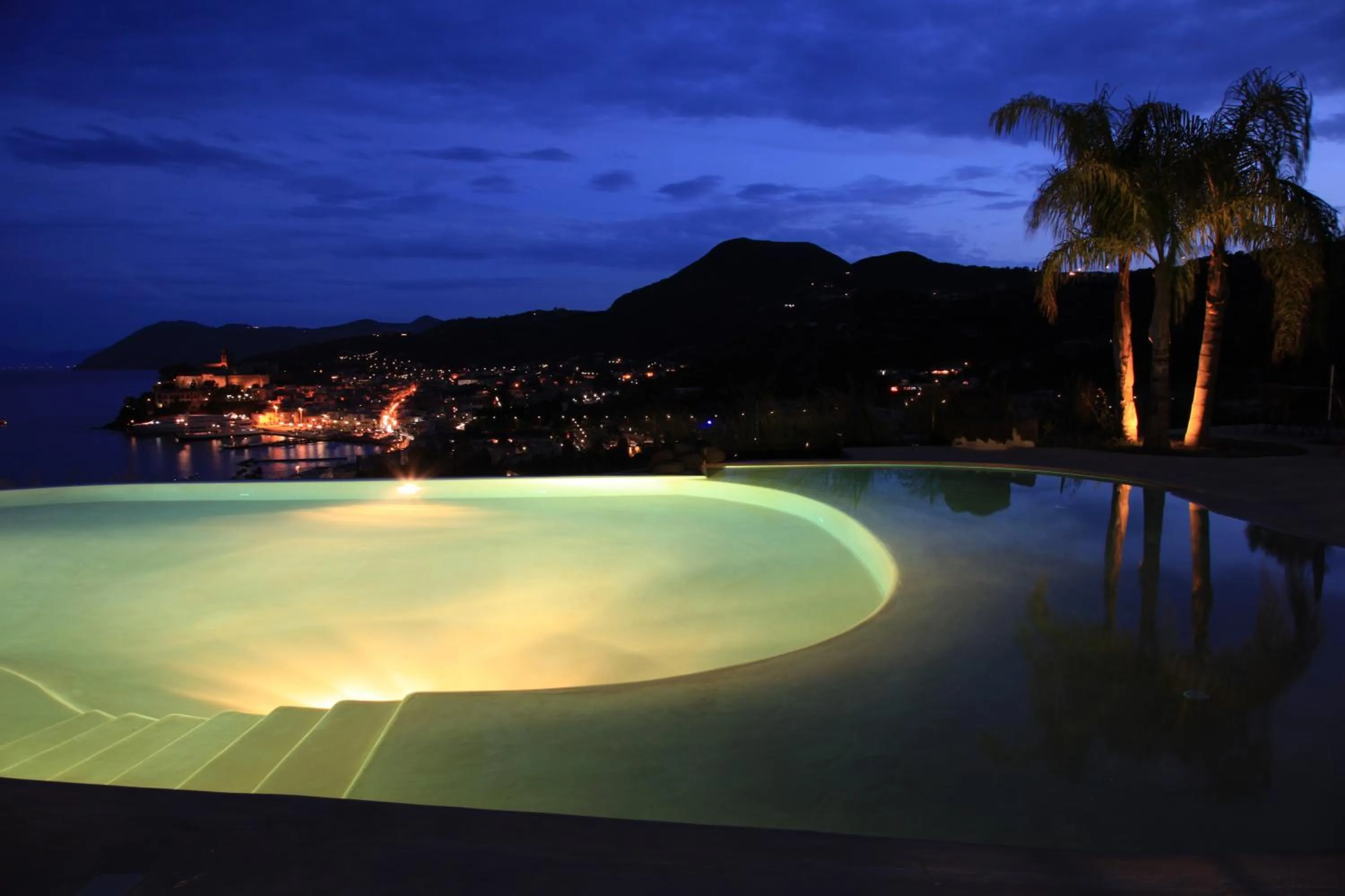 Night in Hotel Villa Enrica - Aeolian Charme