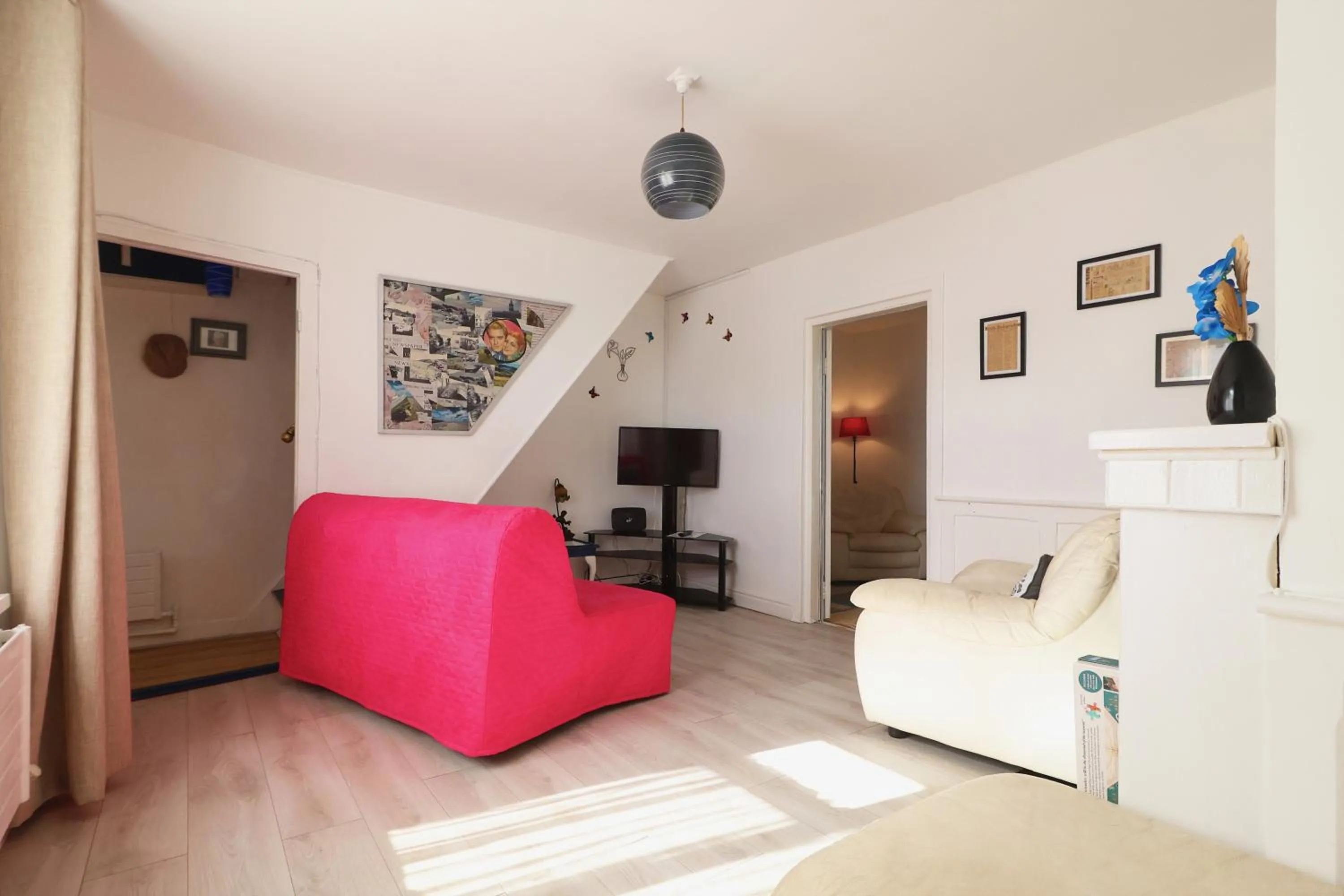 Communal lounge/ TV room in Mon Petit Cottage - B&B and Guest House in Bunclody