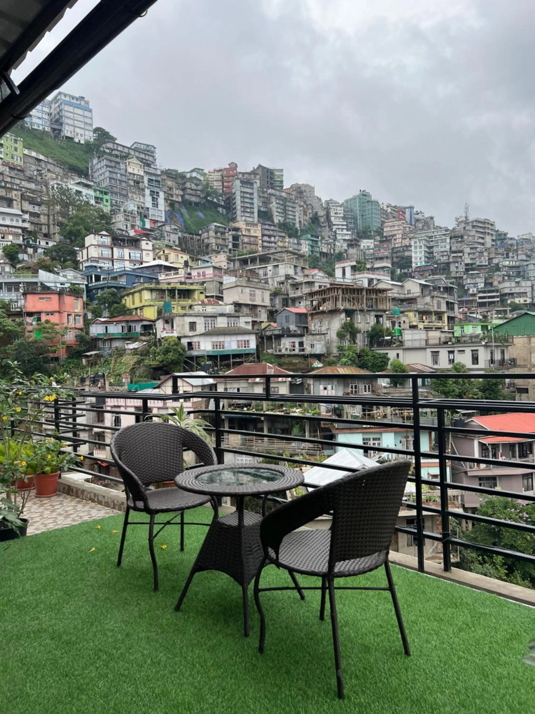Balcony/Terrace in Hotel Dinthar Zara
