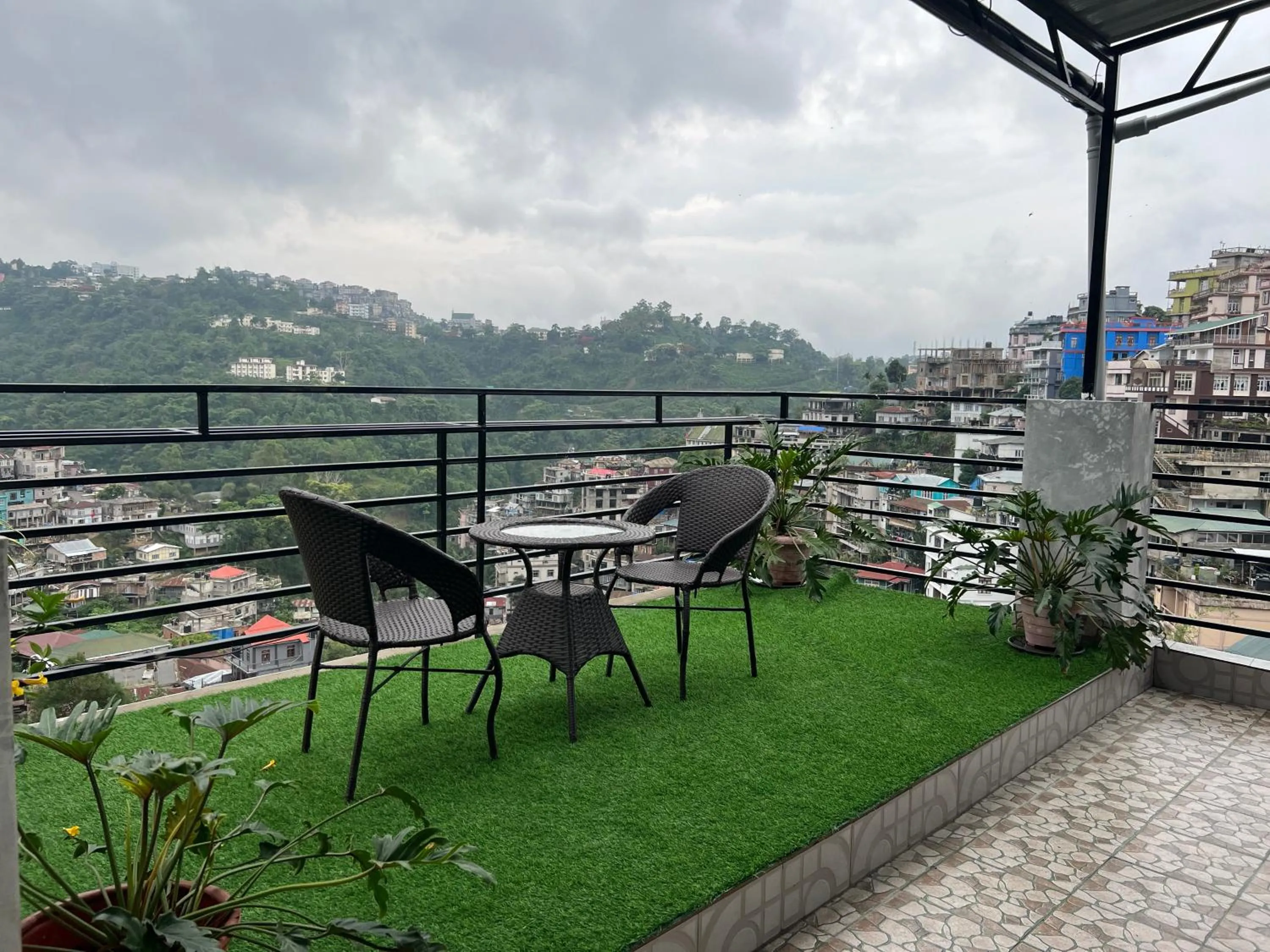 Balcony/Terrace in Hotel Dinthar Zara