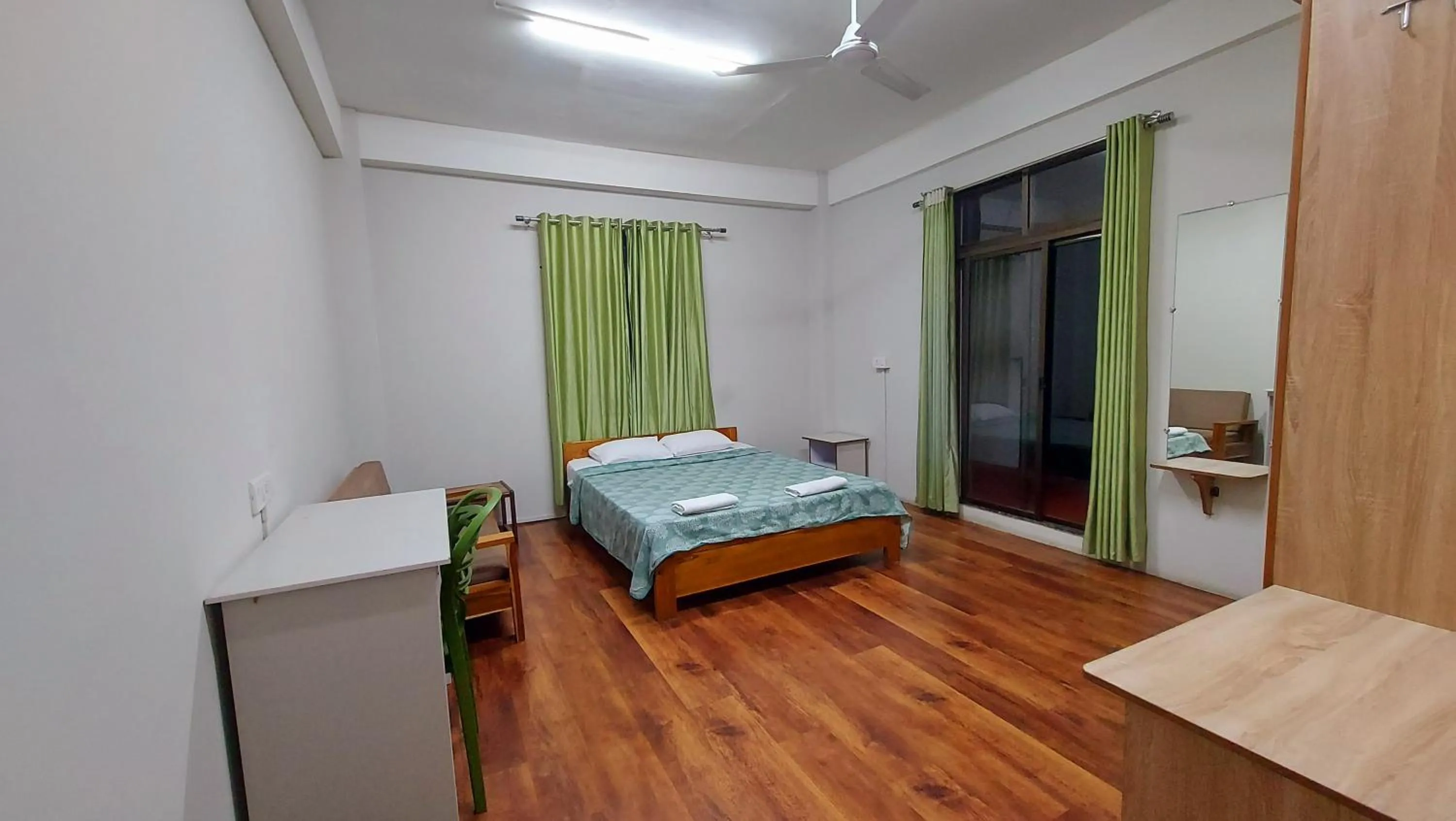 Bed in Hotel Dinthar Zara