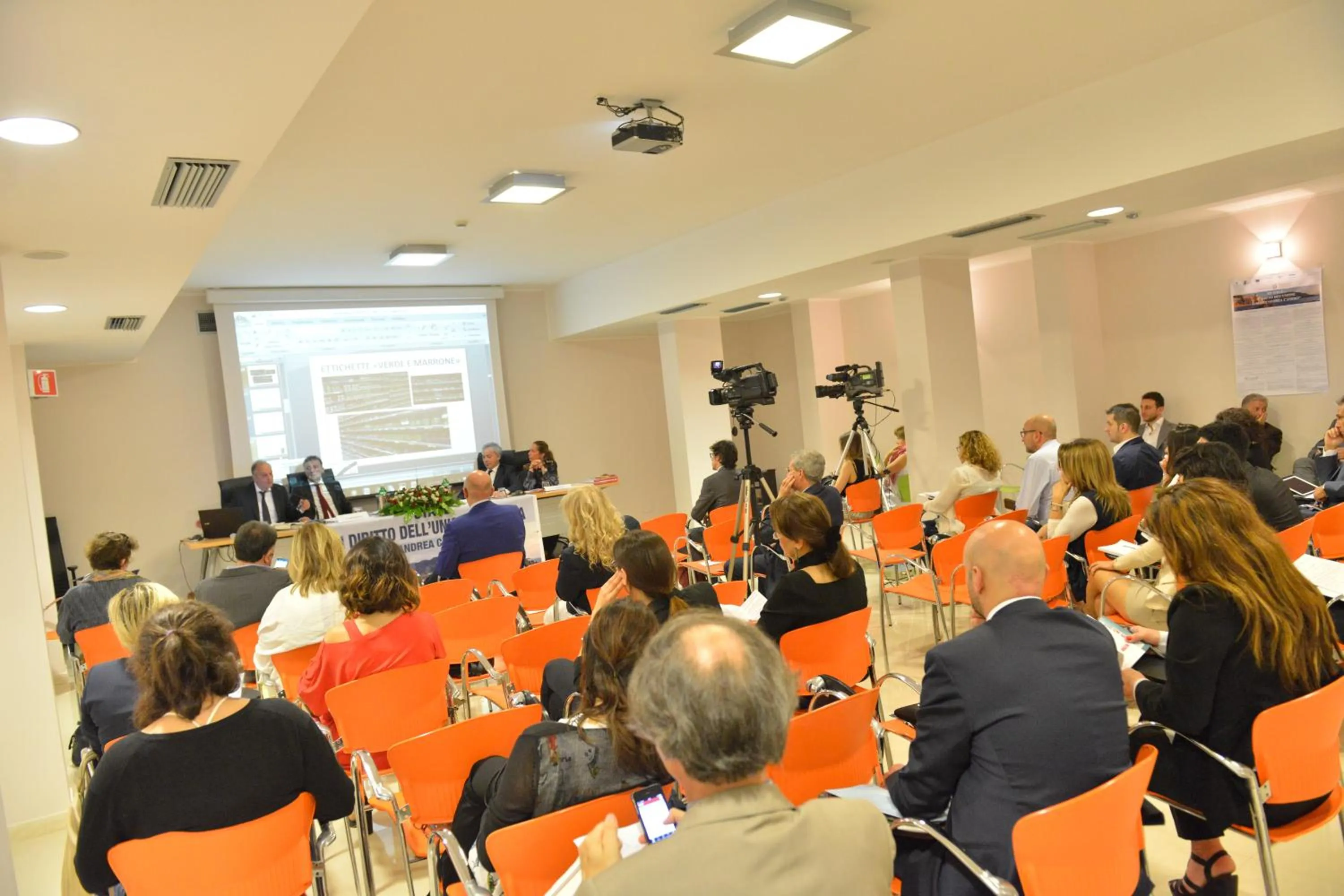 Business facilities in Hotel Mareluna