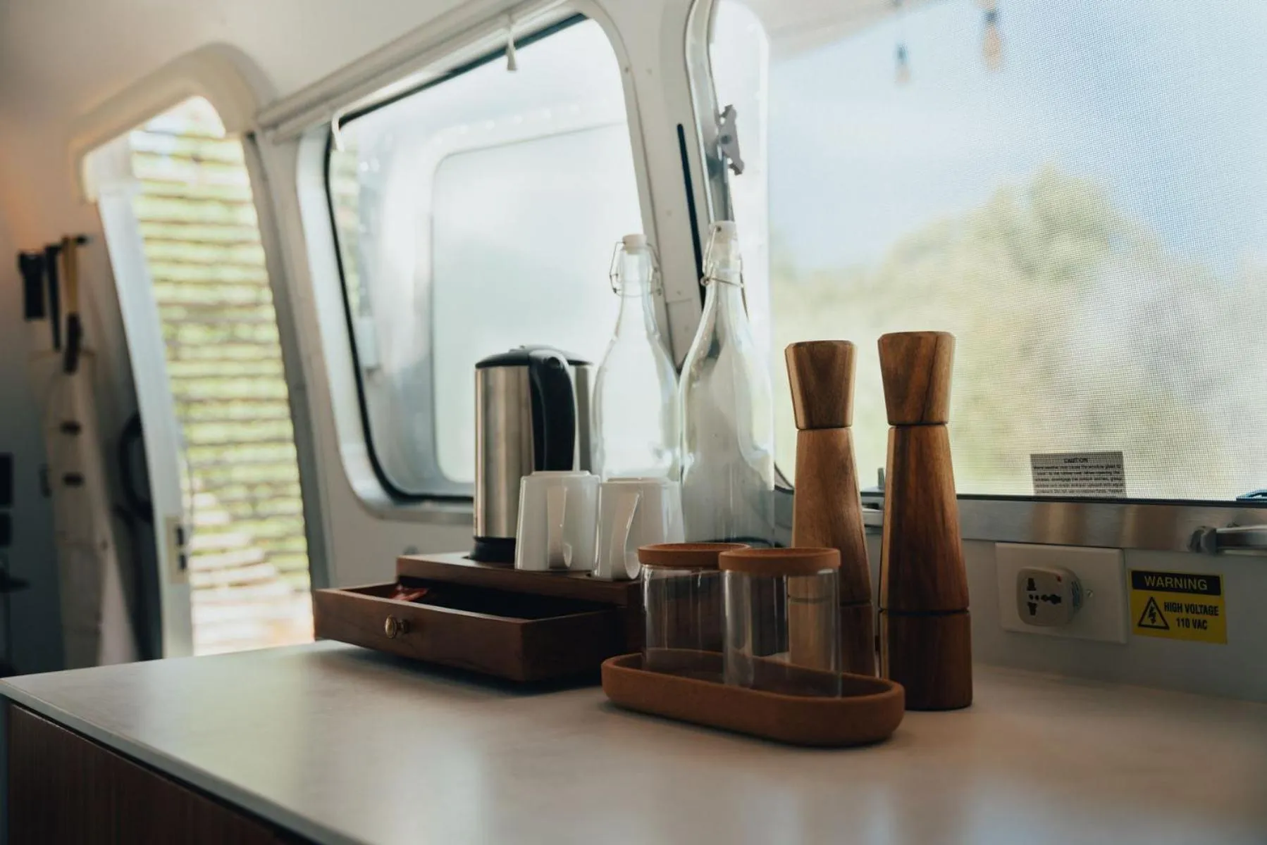 Coffee/tea facilities in Bab Al Nojoum Al Mugheirah