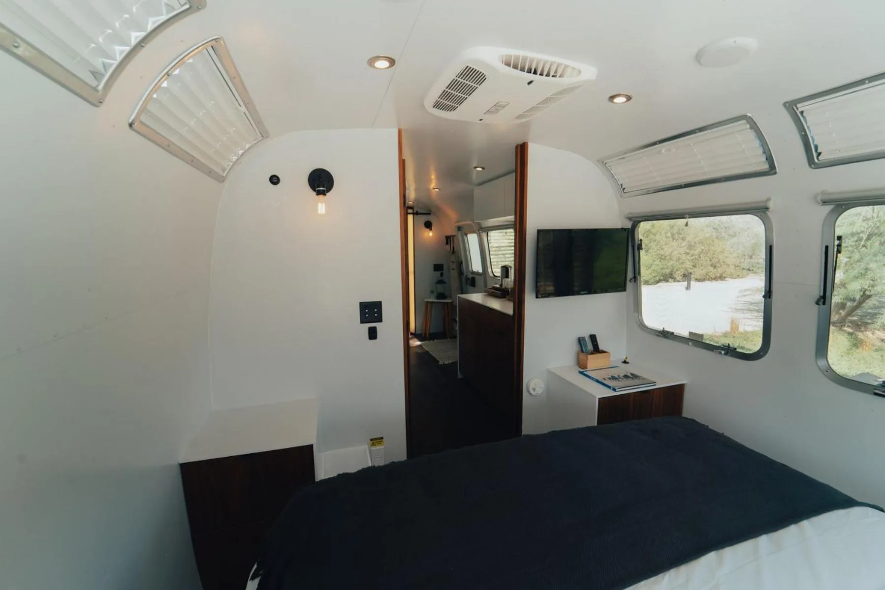 TV and multimedia, Bed in Bab Al Nojoum Al Mugheirah