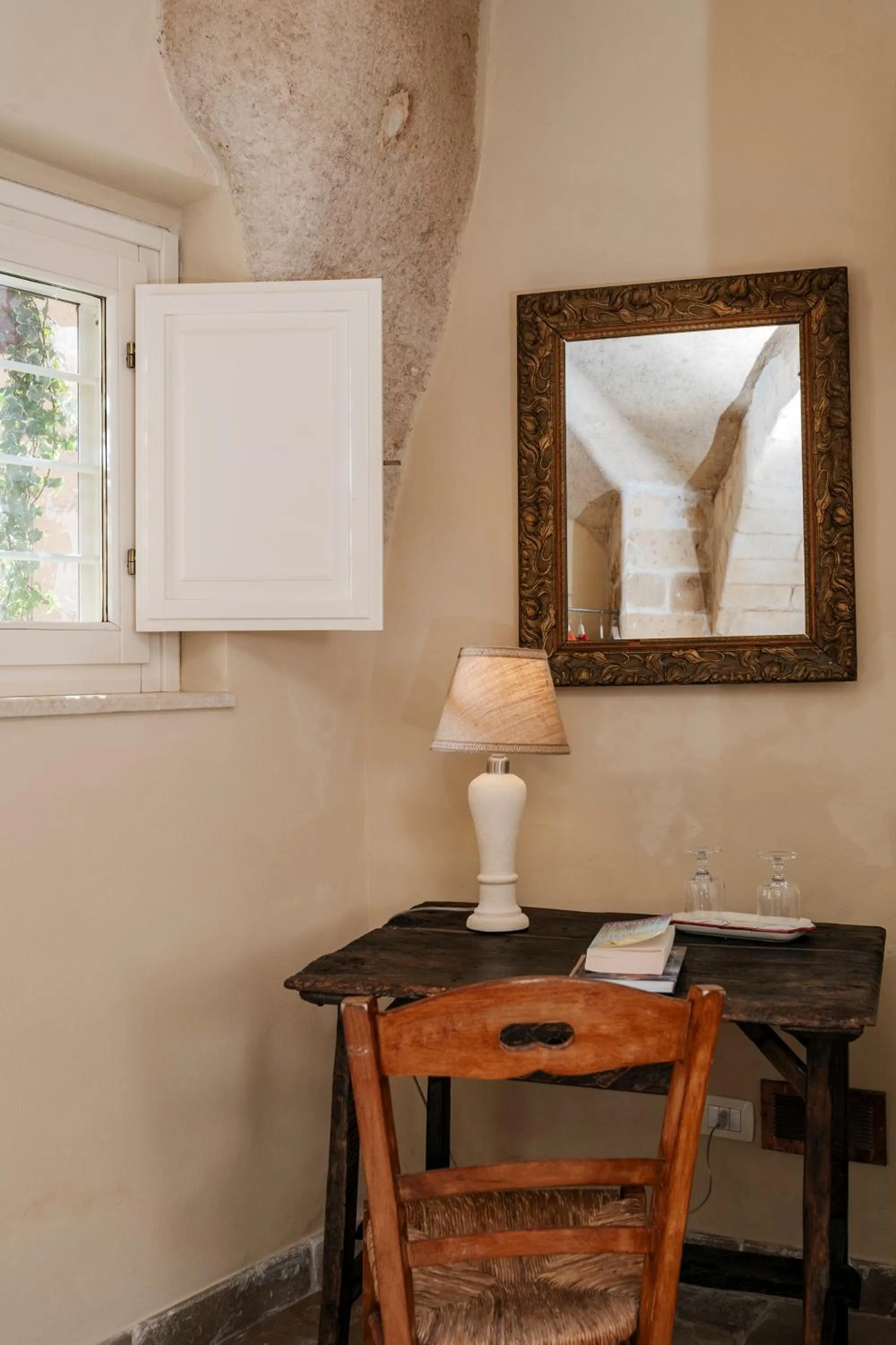 Bedroom in Locanda Di San Martino Hotel & Thermae Romanae