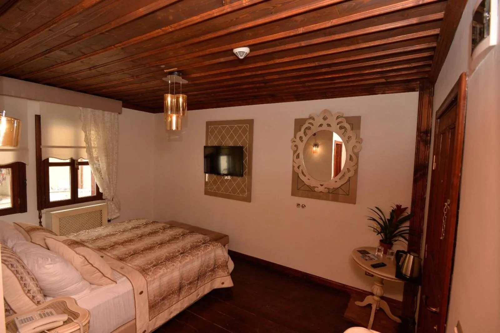 Bed in Arasta Konak Otel