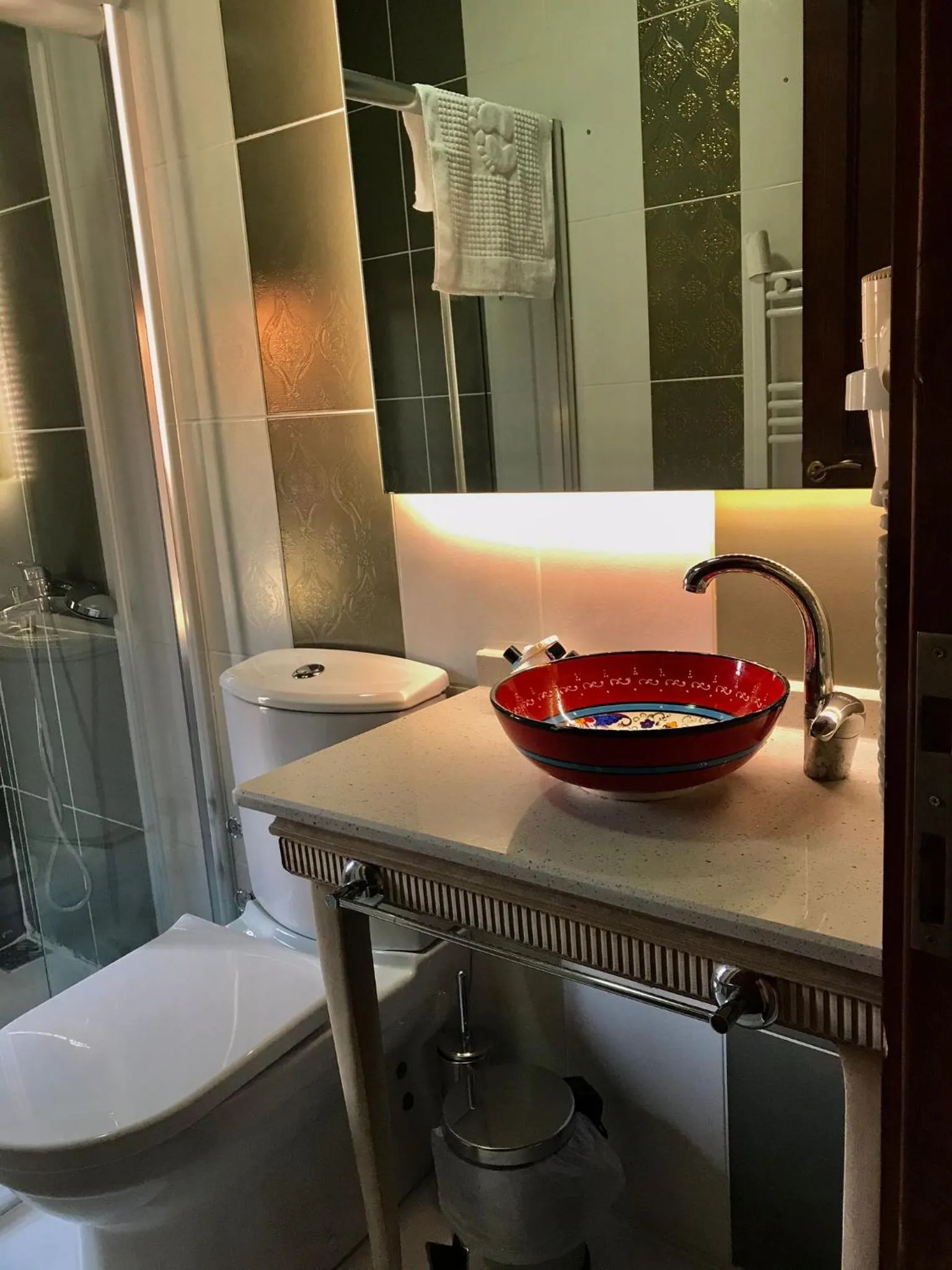 Bathroom in Arasta Konak Otel