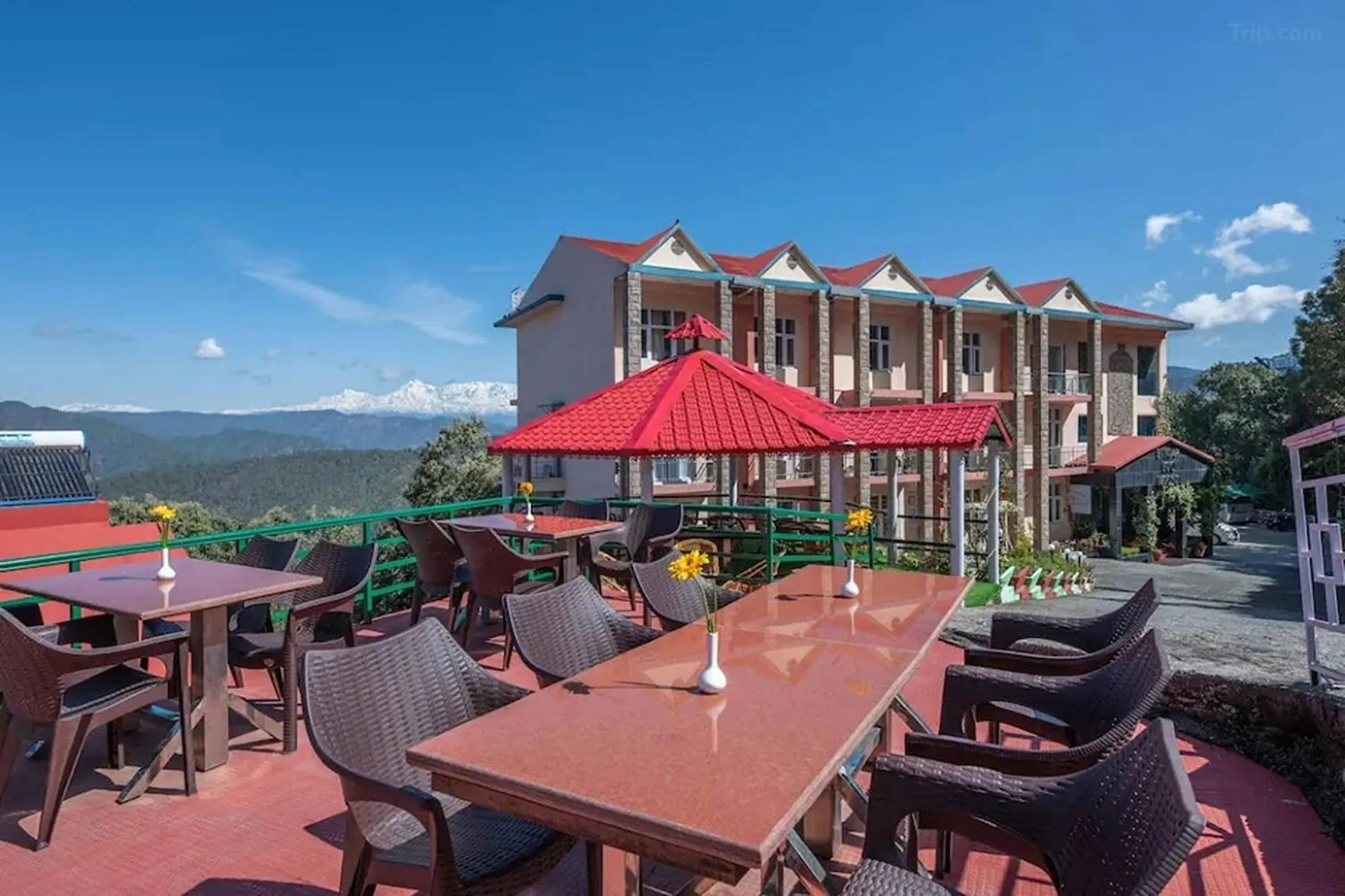 Restaurant/places to eat in Binsar Eco Resort, Binsar - Uttarakhand